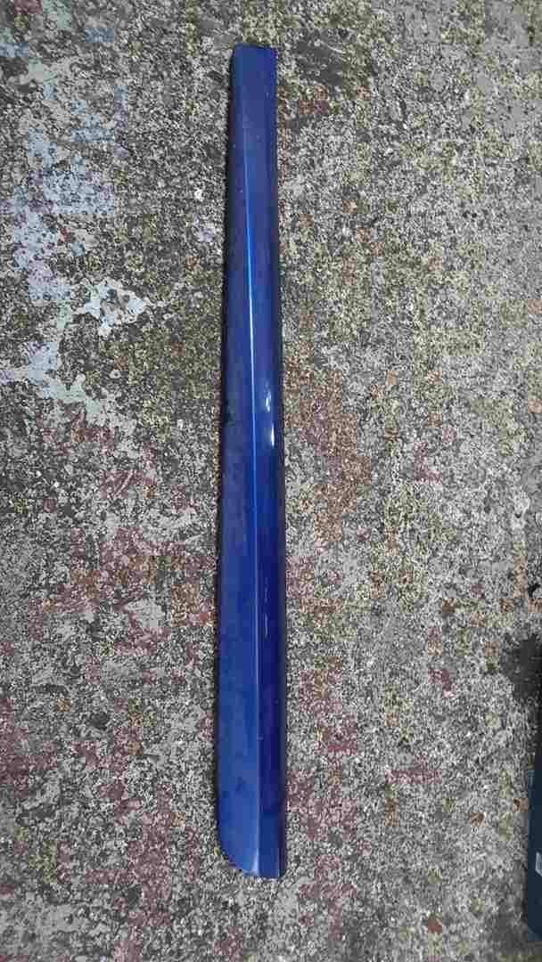 Renault Megane MK3 2008-2014 Passenger NSF Front Door Moulding Trim 3dr Blue RNA