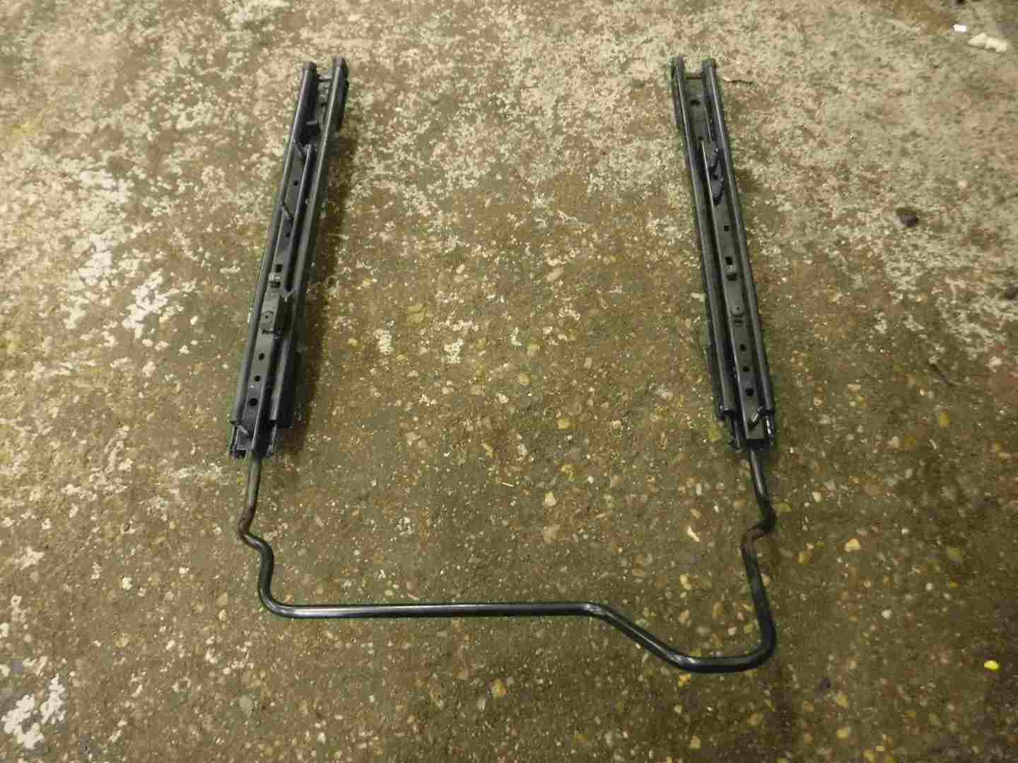 Renault Megane MK3 2008-2014 Passenger NSF Front Seat Runners 3Dr