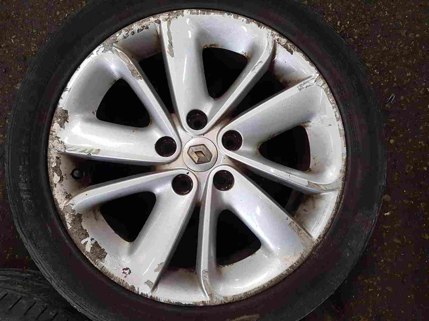 Thumb 2 Renault Megane MK3 2008-2014 Pragna Alloy Wheel 17Inch 403001189R 3/5
