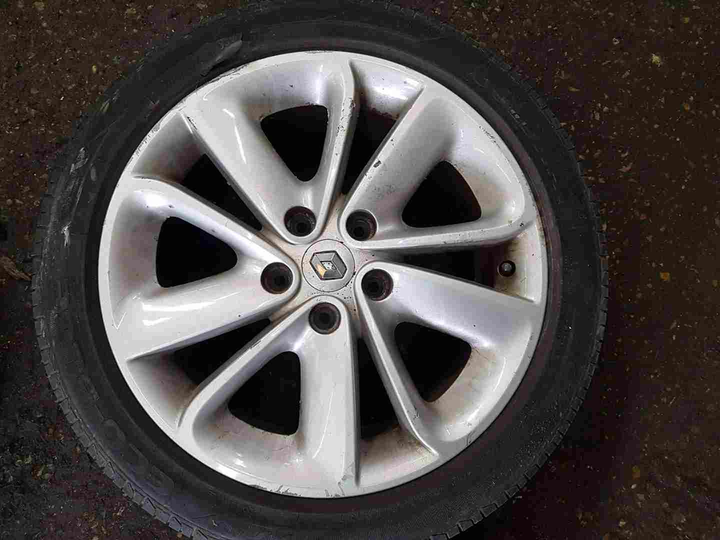 Renault Megane MK3 2008-2014 Pragna Alloy Wheel 17Inch 403001189R 3/5