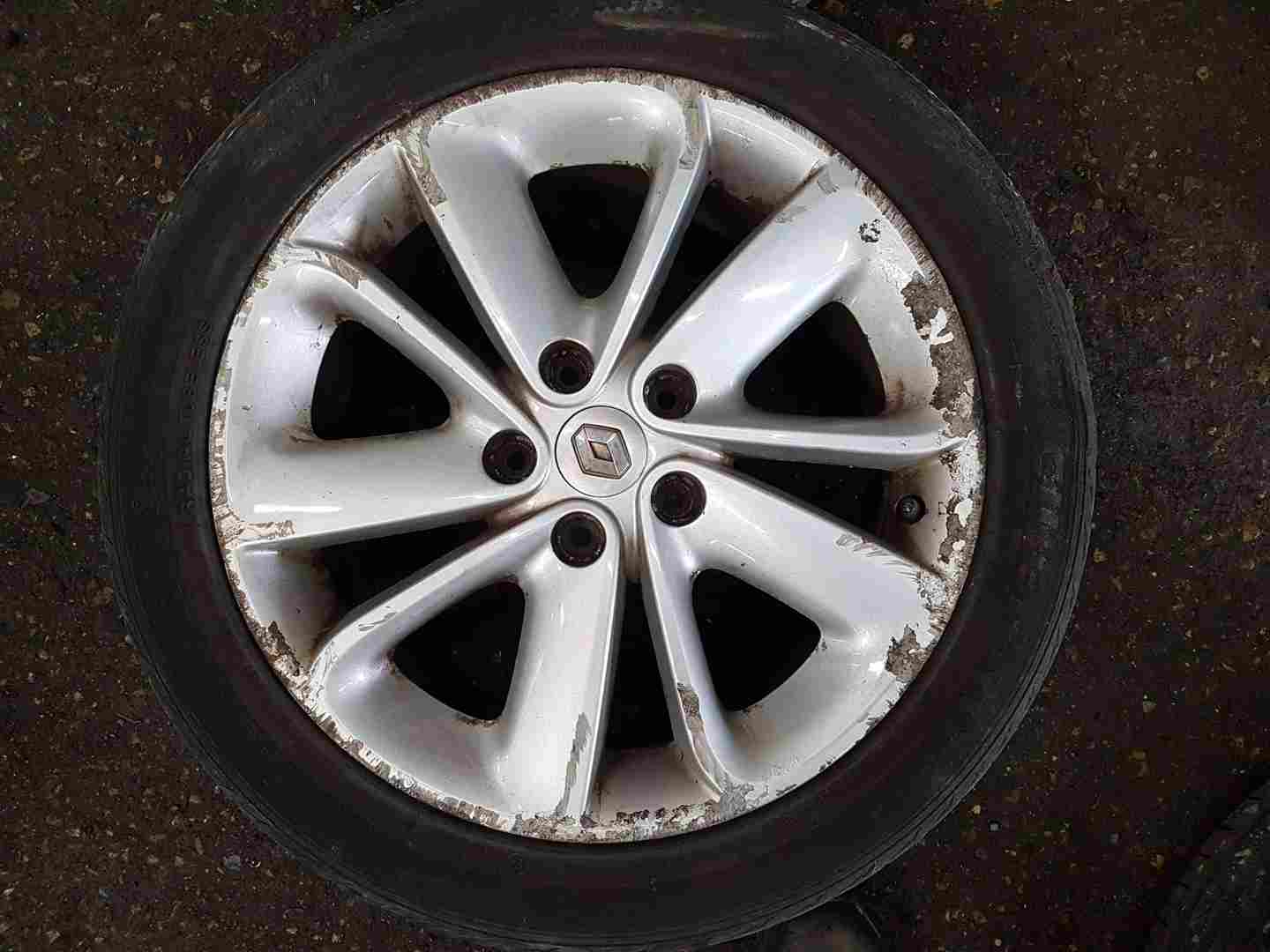 Thumb 4 Renault Megane MK3 2008-2014 Pragna Alloy Wheel 17Inch 403001189R 3/5