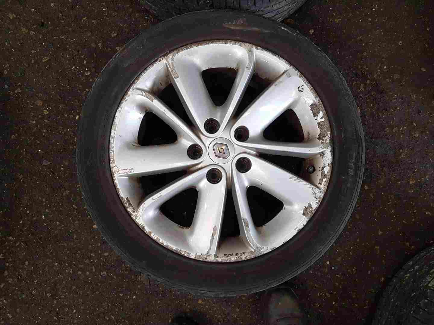 Thumb 5 Renault Megane MK3 2008-2014 Pragna Alloy Wheel 17Inch 403001189R 3/5