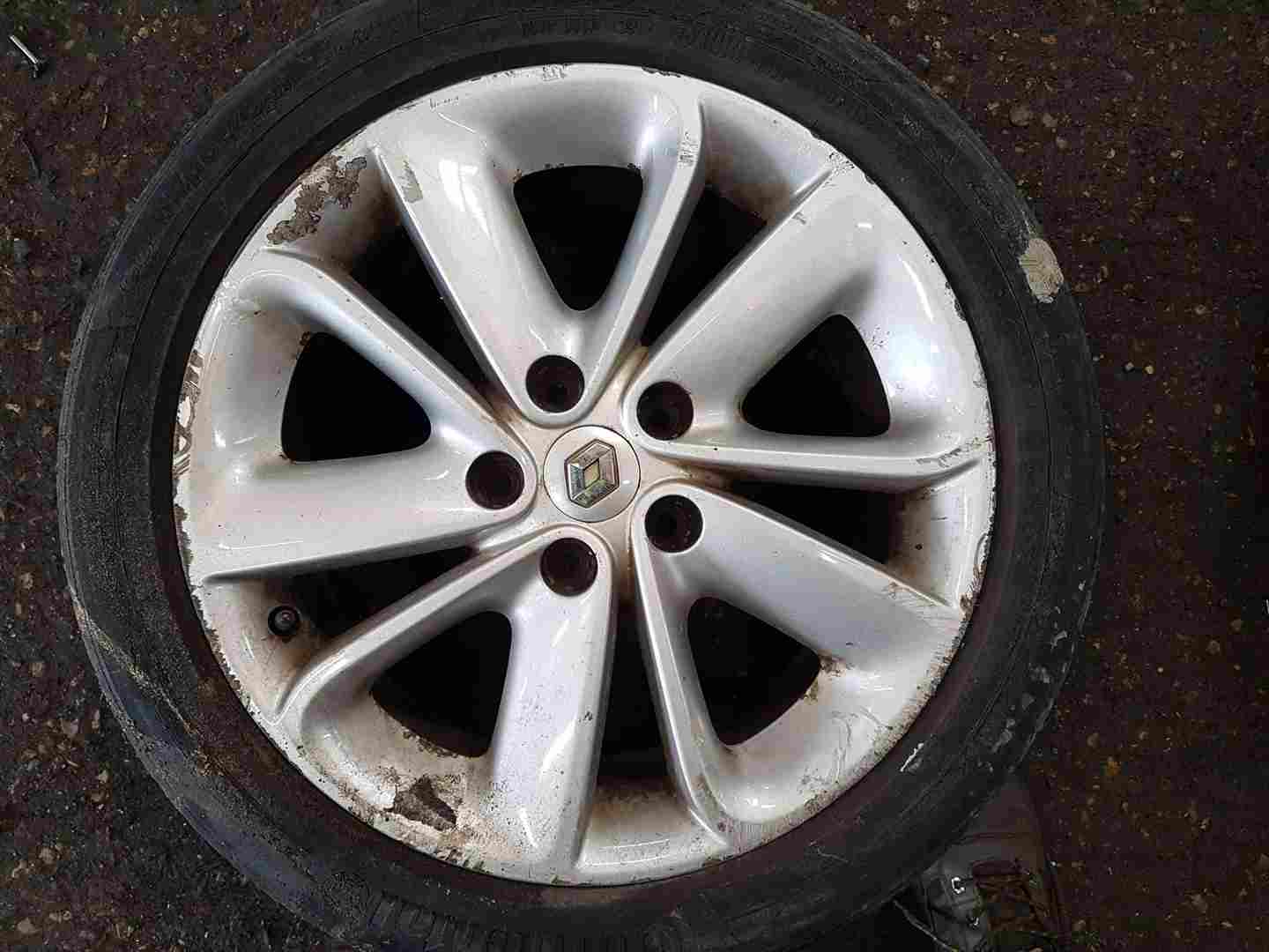 Renault Megane MK3 2008-2014 Pragna Alloy Wheel 17Inch 403001189R 3/5