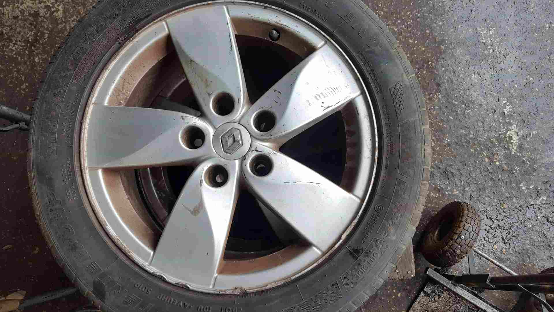 Thumb 3 Renault Megane MK3 2008-2014 Proteus Alloy Wheel + Tyre 205 55 16Inch 5Mm Dent