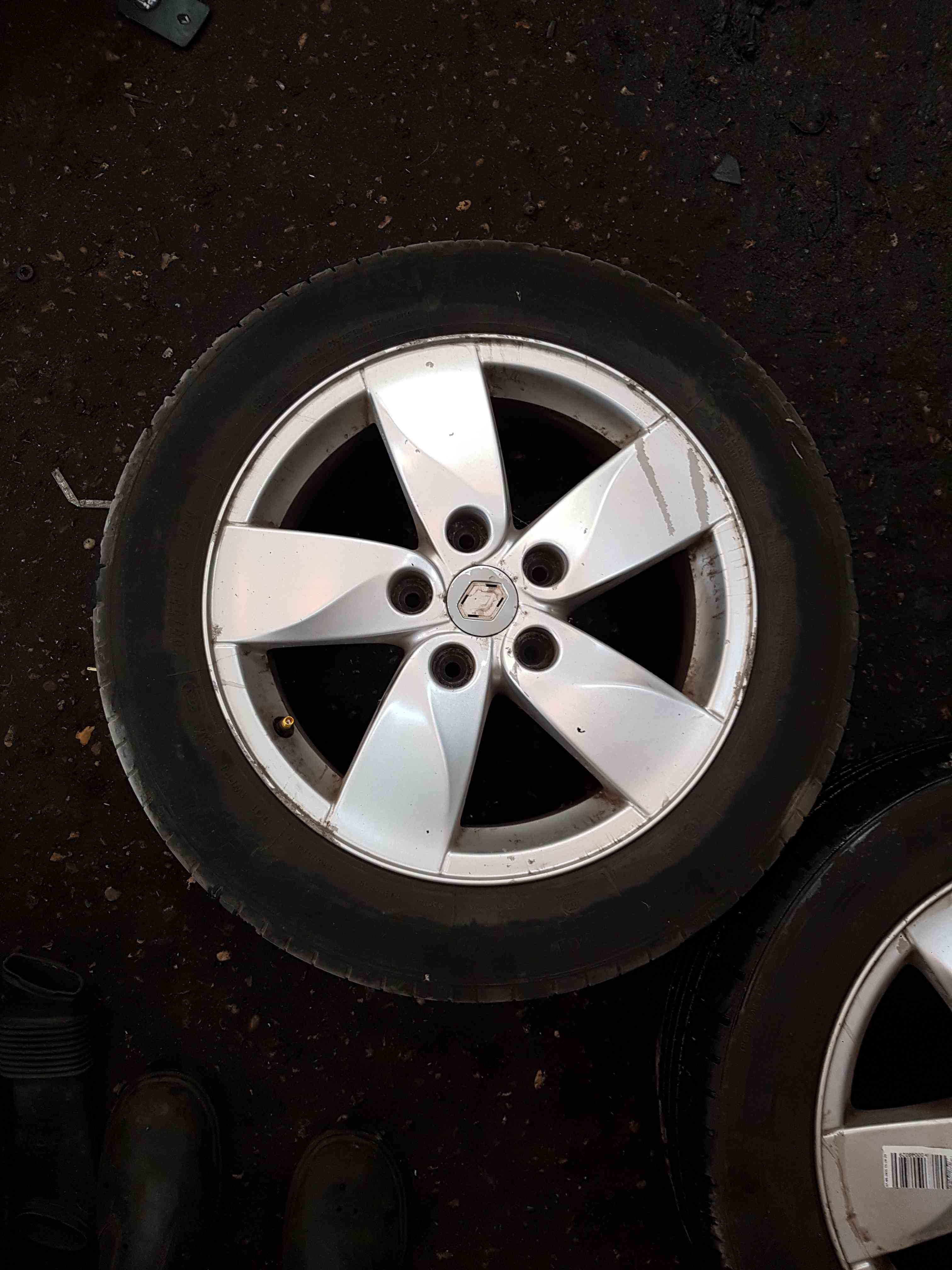 Thumb 3 Renault Megane MK3 2008-2014 Proteus Alloy Wheel + Tyre 205 60 16 3Mm 3/5