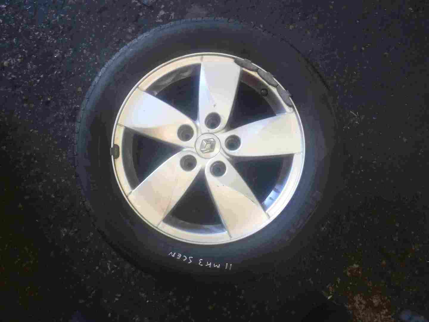 Renault Megane MK3 2008-2014 Proteus Alloy Wheel + Tyre 205 60 16 5mm Tread
