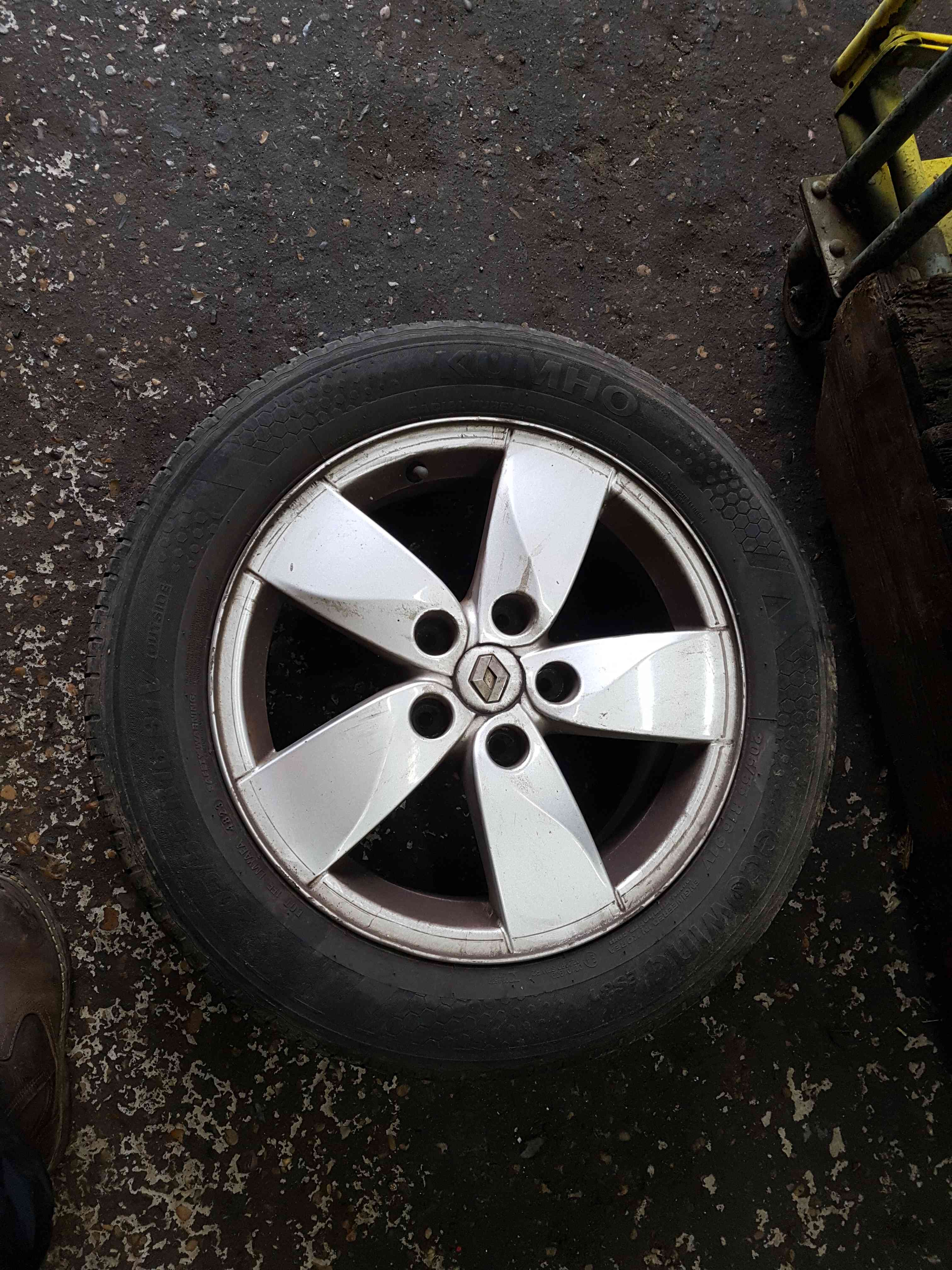 Thumb 6 Renault Megane MK3 2008-2014 Proteus Alloy Wheel 16Inch 3/5