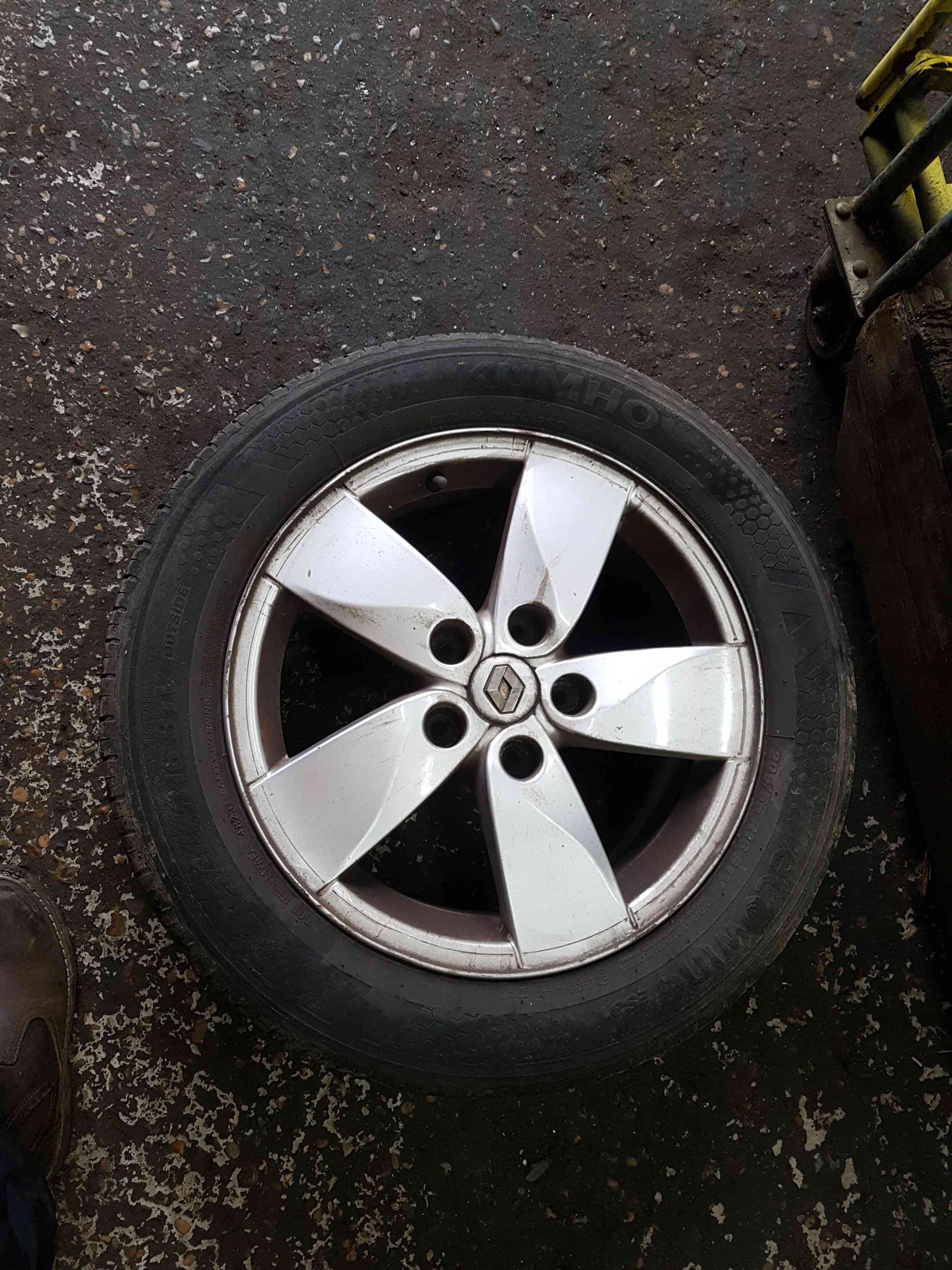 Thumb 9 Renault Megane MK3 2008-2014 Proteus Alloy Wheel 16Inch 3/5