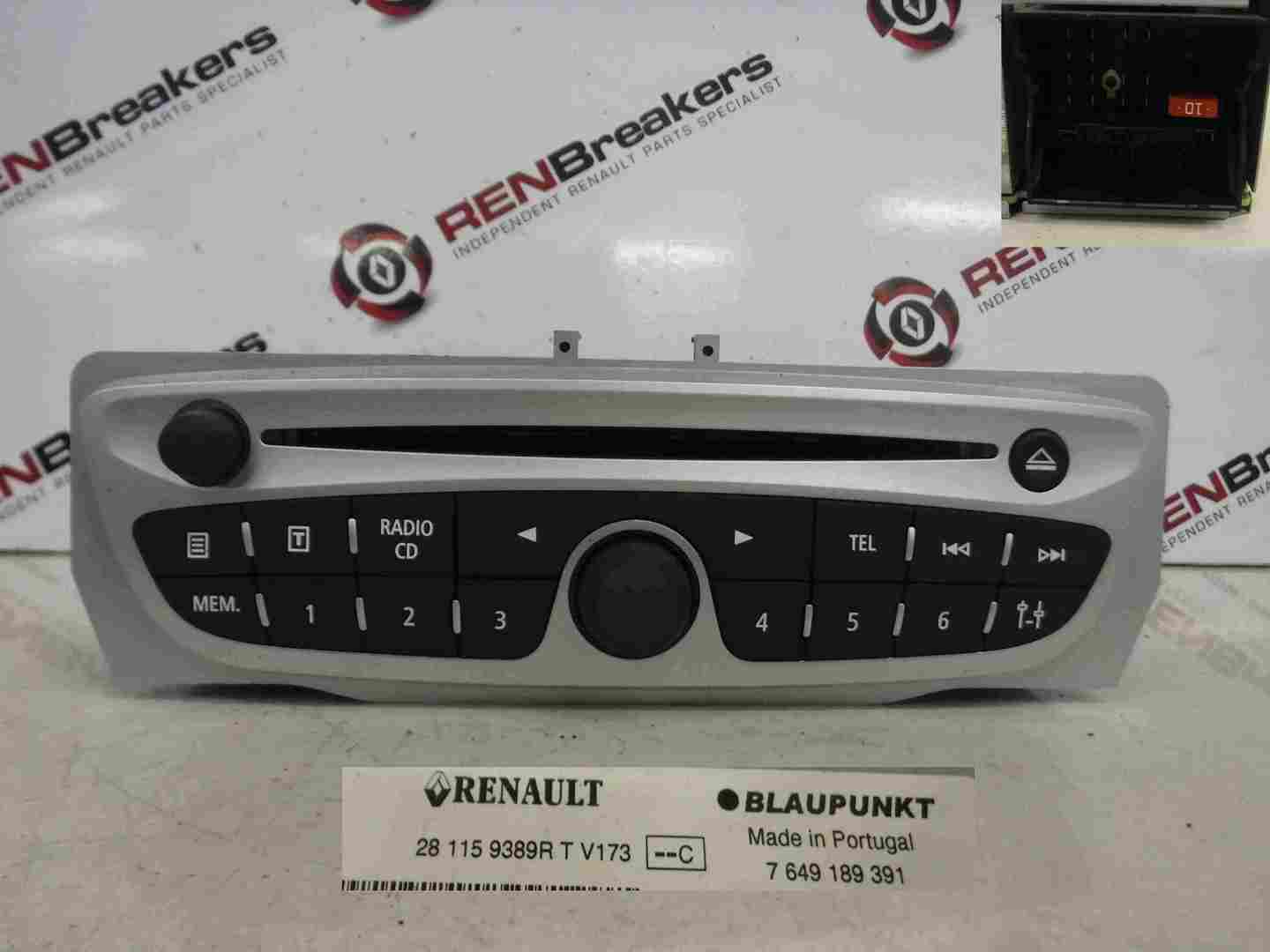 Renault Megane MK3 2008-2014 Radio CD Player + Code