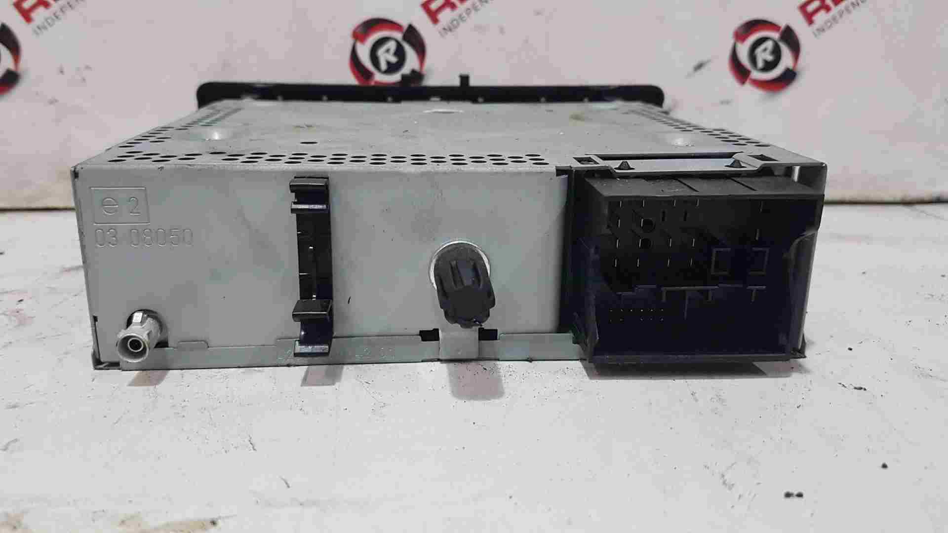 Thumb 3 Renault Megane MK3 2008-2014 Radio Cd Player Head Unit 281150030R
