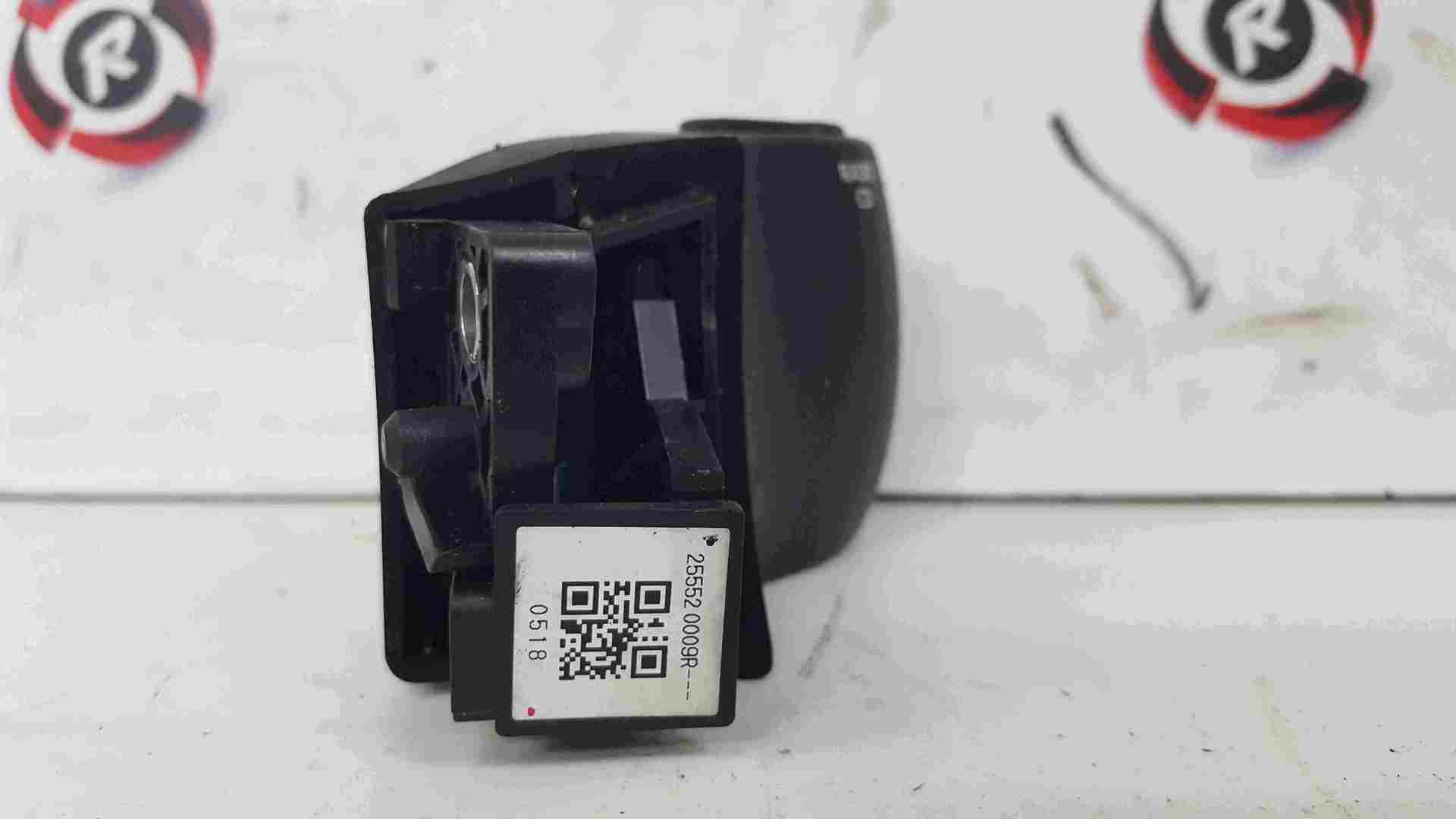 Thumb 3 Renault Megane MK3 2008-2014 Radio Steering Wheel Controls 255520009R