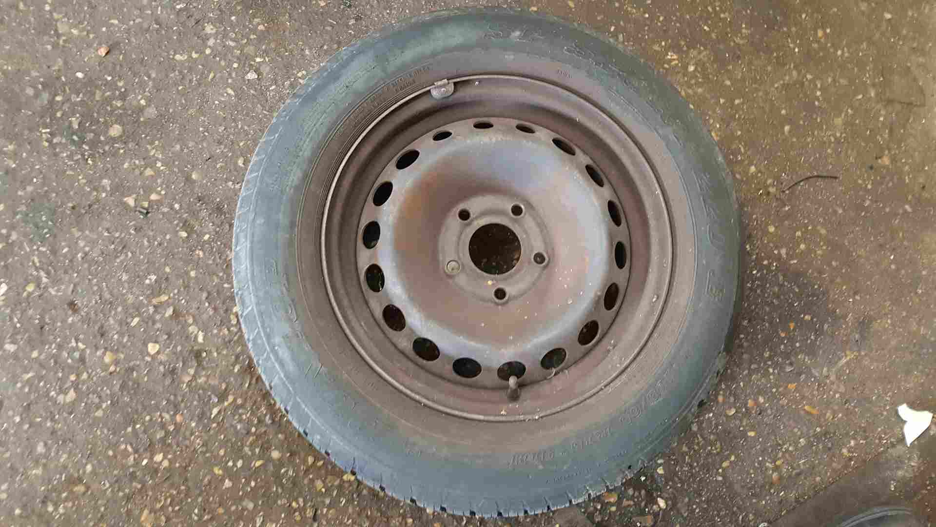 Renault Megane MK3 2008-2014 Steel Wheel RIM + Tyre 195 65 15 7Mm 3/5
