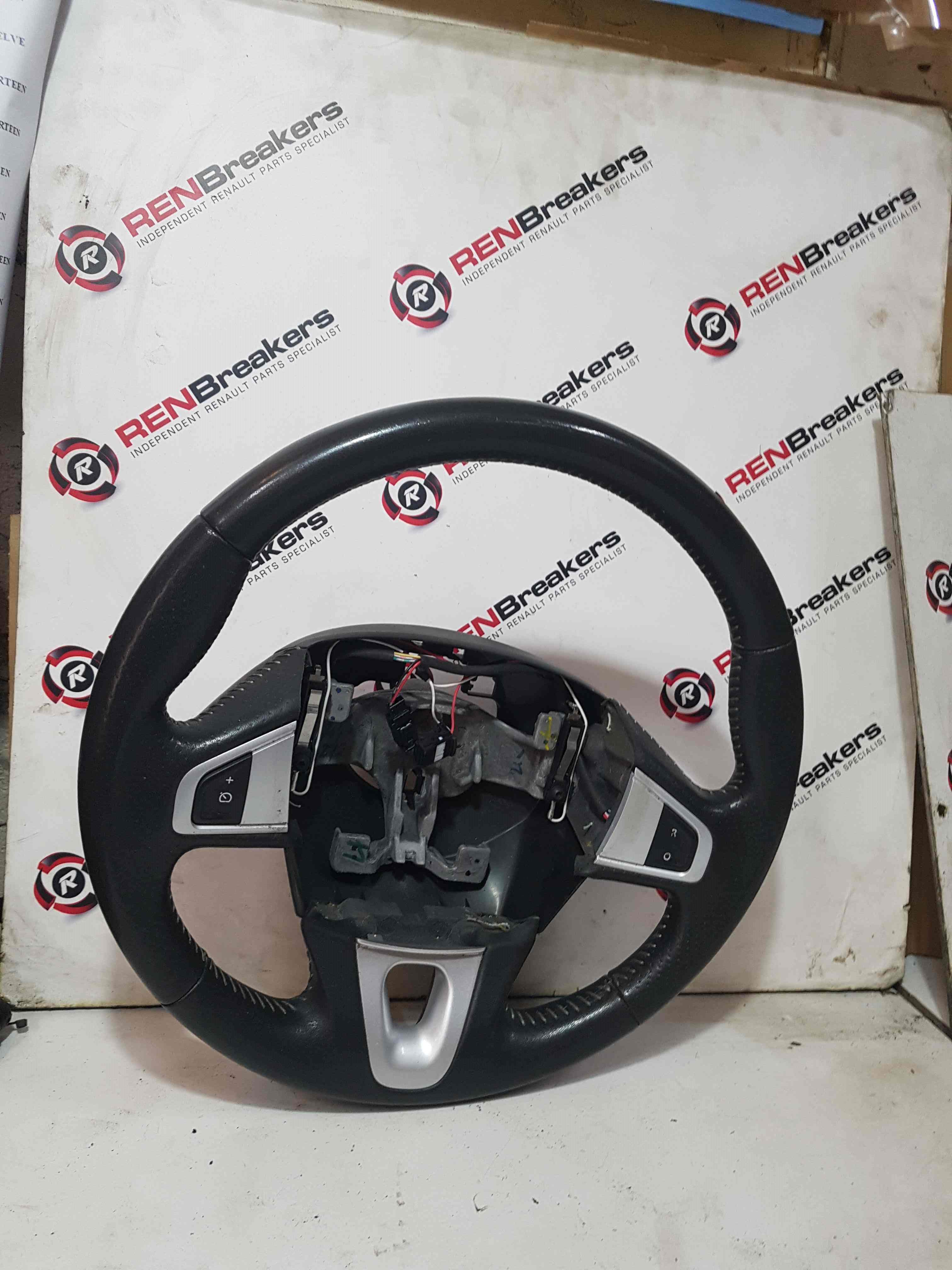 Thumb 7 Renault Megane MK3 2008-2014 Steering Wheel Cruise Control Silver Trims