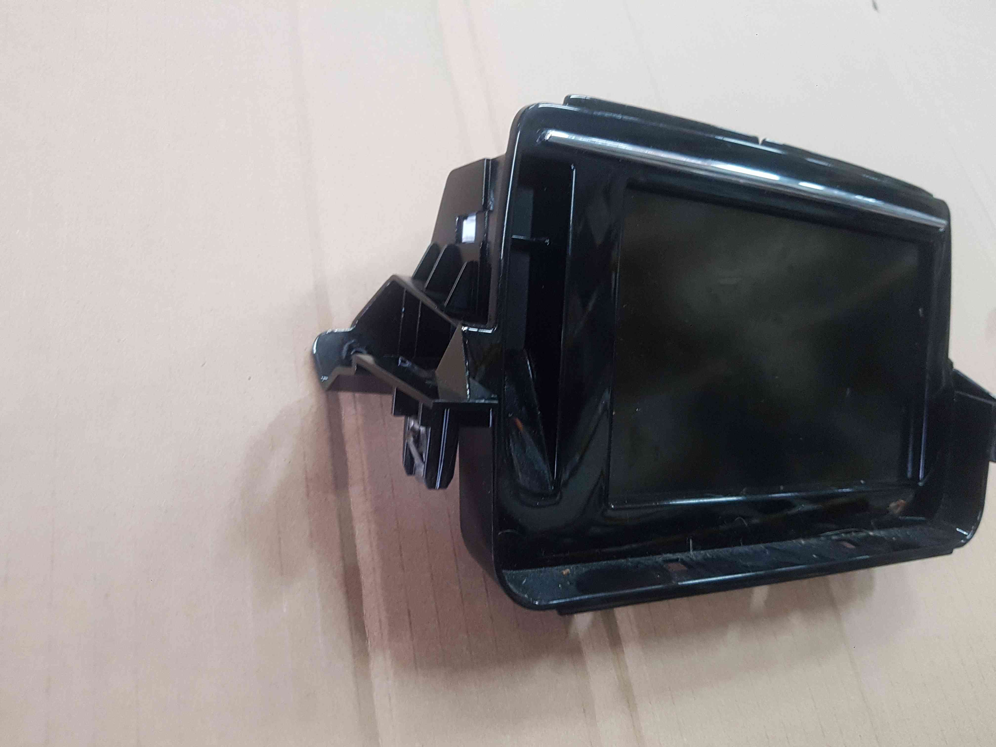 Thumb 3 Renault Megane MK3 2008-2014 TOM Tom SAT Nav Display Screen 259151171R