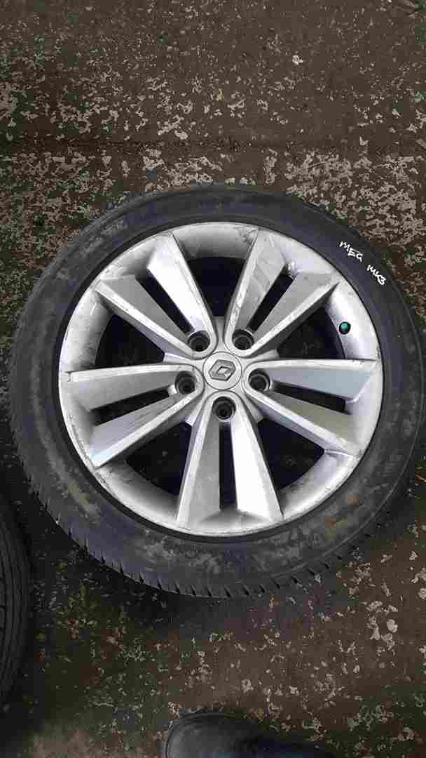Thumb 2 Renault Megane MK3 2008-2016 Alloy Wheel 17Inch 403000030R 4/5 205 50 17 5Mm
