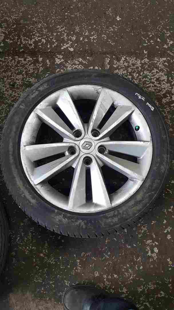 Thumb 3 Renault Megane MK3 2008-2016 Alloy Wheel 17Inch 403000030R 4/5 205 50 17 5Mm
