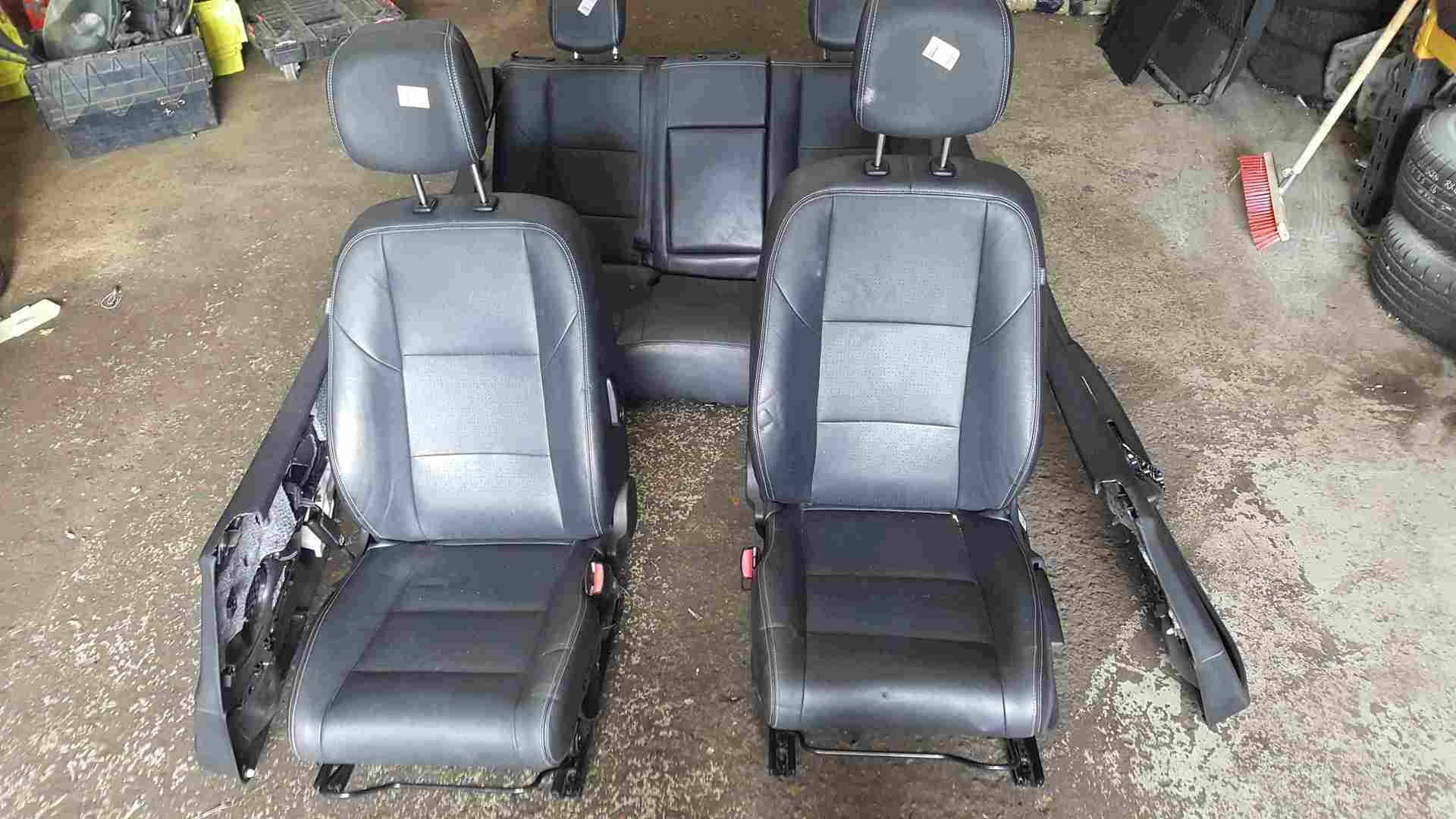 Thumb 8 Renault Megane MK3 2008-2016 Black Leather Interior Set Chairs Cards Seats 5dr