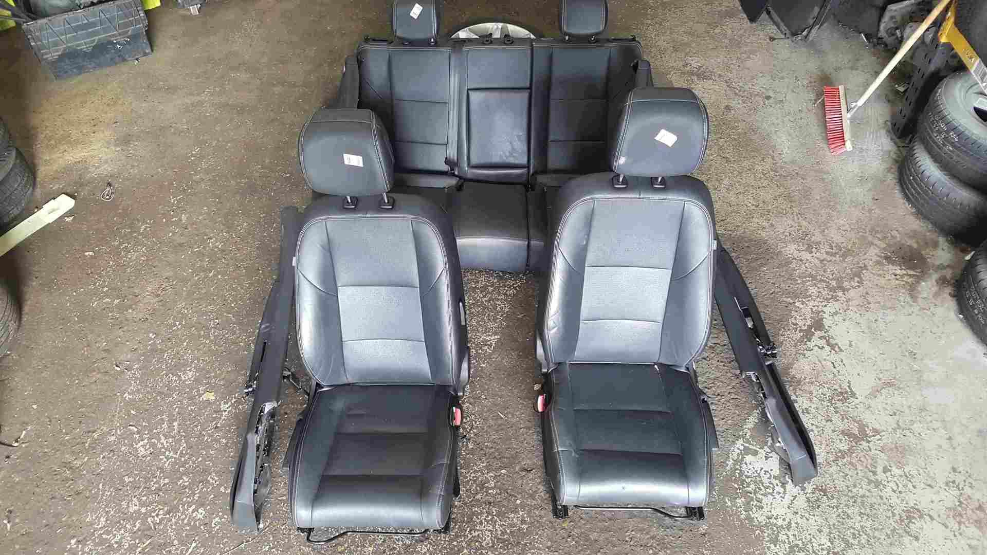 Thumb 4 Renault Megane MK3 2008-2016 Black Leather Interior Set Chairs Cards Seats 5dr