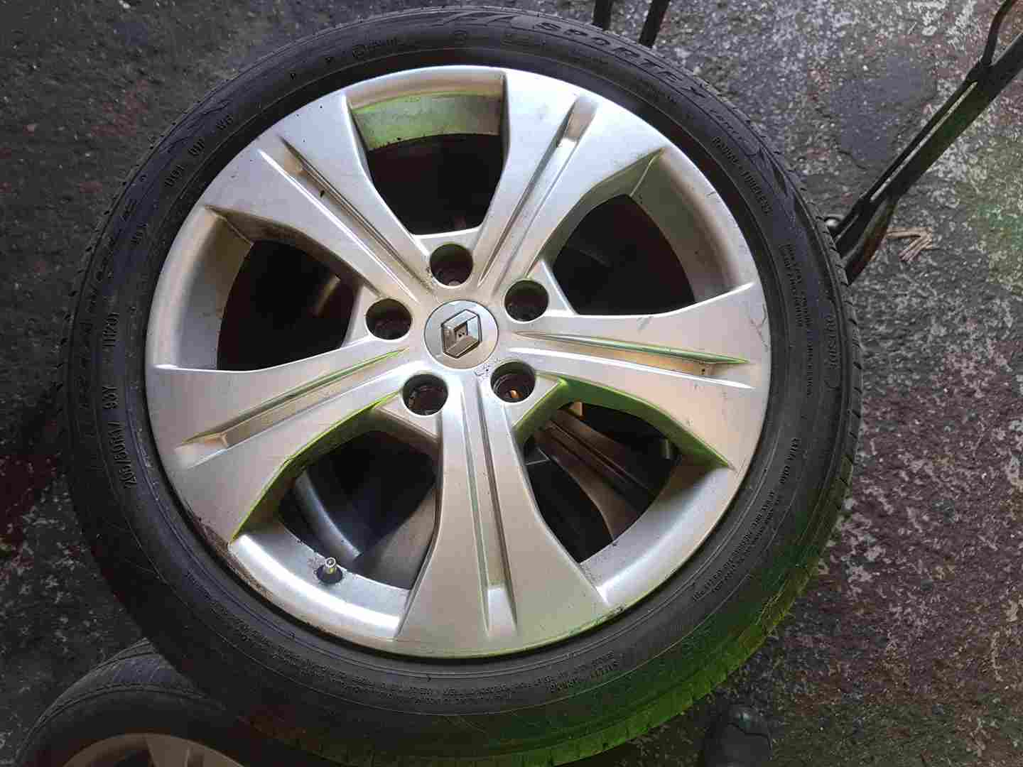 Thumb 2 Renault Megane MK3 2008-2016 Bullet Zoll Alloy Wheel + Tyre 205 50 17 6Mm 3/5