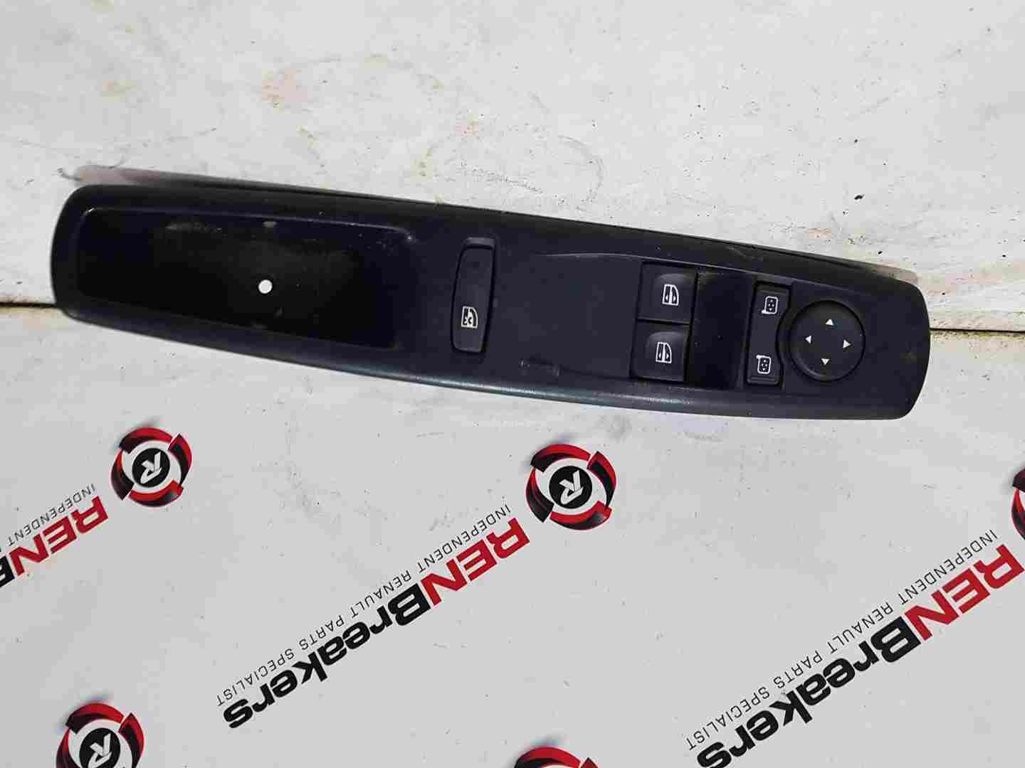 Renault Megane MK3 2008-2016 Drivers OSF Front Electric Window Switch Controls