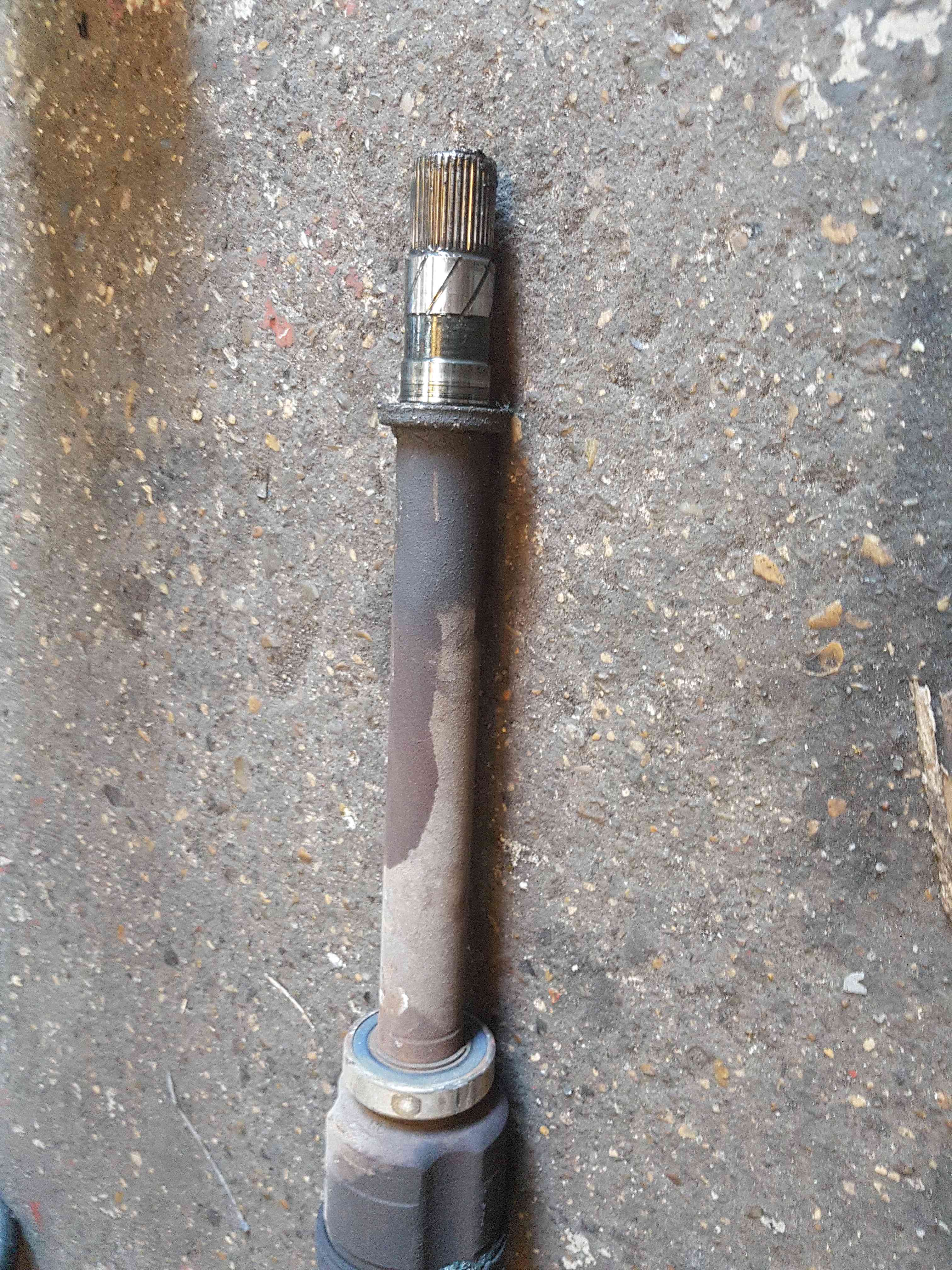 Thumb 5 Renault Megane MK3 2010-2016 1.6 DCI Drivers OSF Front Driveshaft