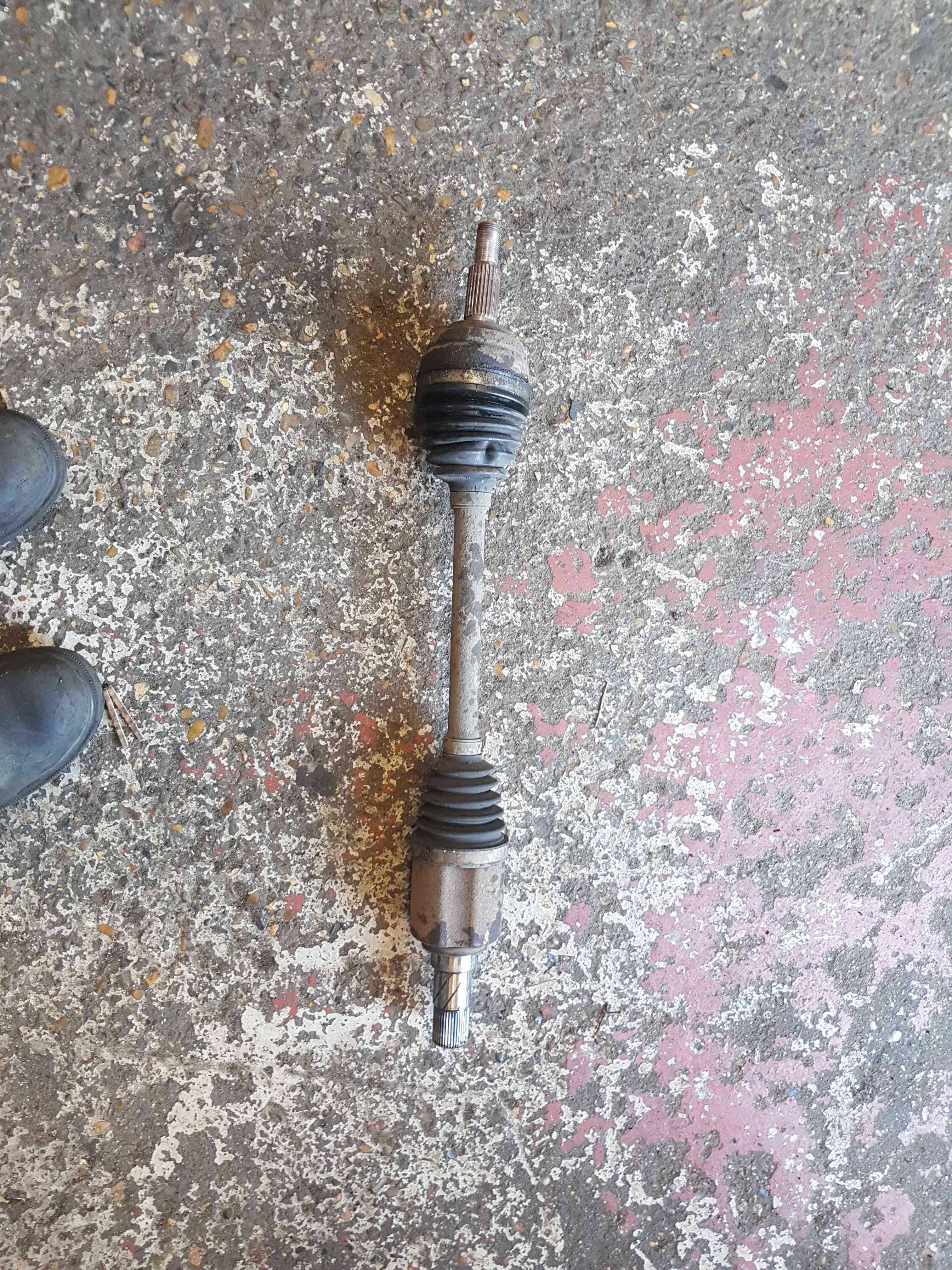 Thumb 2 Renault Megane MK3 2010-2016 1.6 DCI Passenger NSF Front Driveshaft
