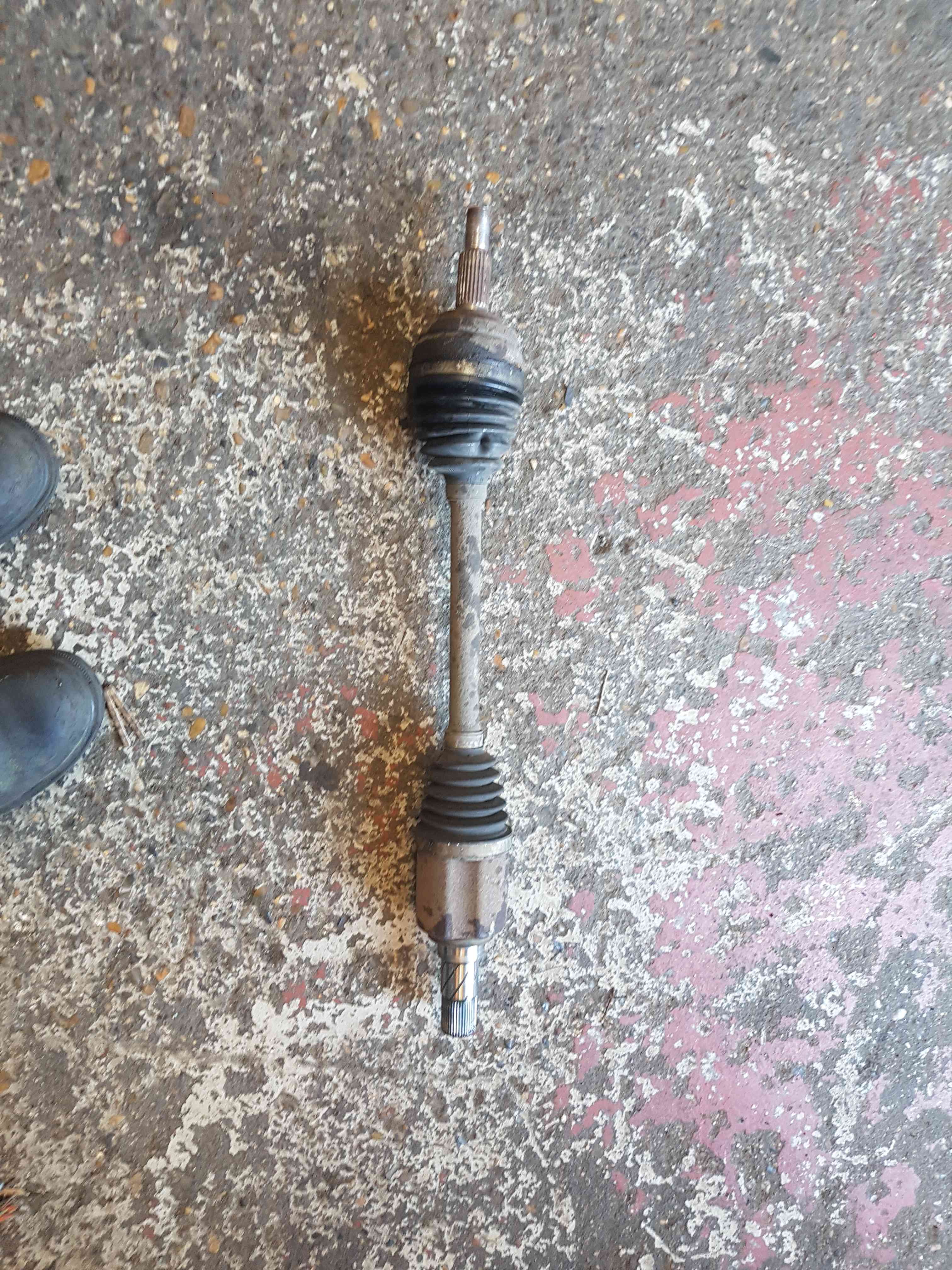 Thumb 3 Renault Megane MK3 2010-2016 1.6 DCI Passenger NSF Front Driveshaft