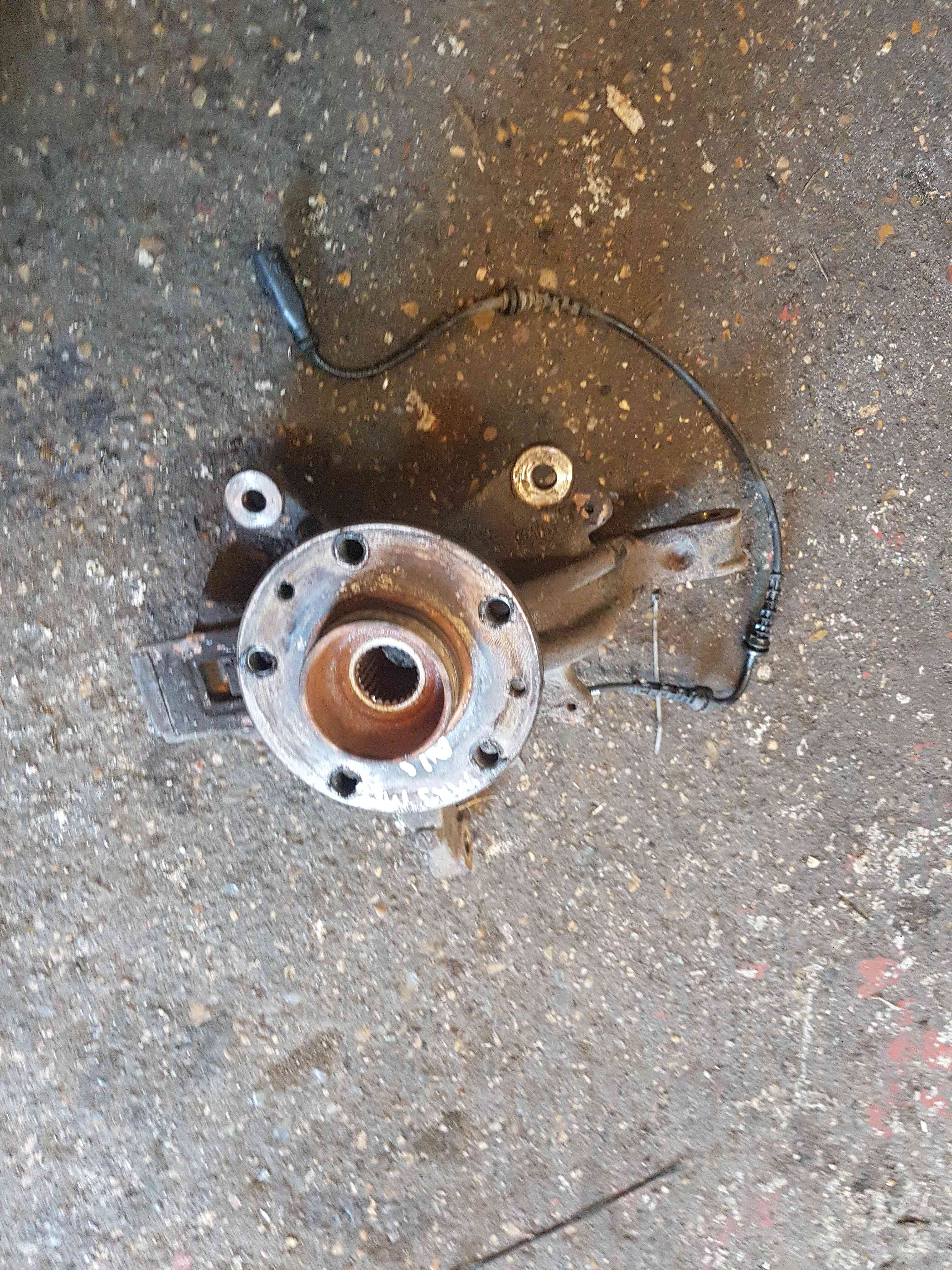 Thumb 2 Renault Megane MK3 2010-2016 1.6 DCI Passenger NSF Front Wheel HUB + ABS Sensor