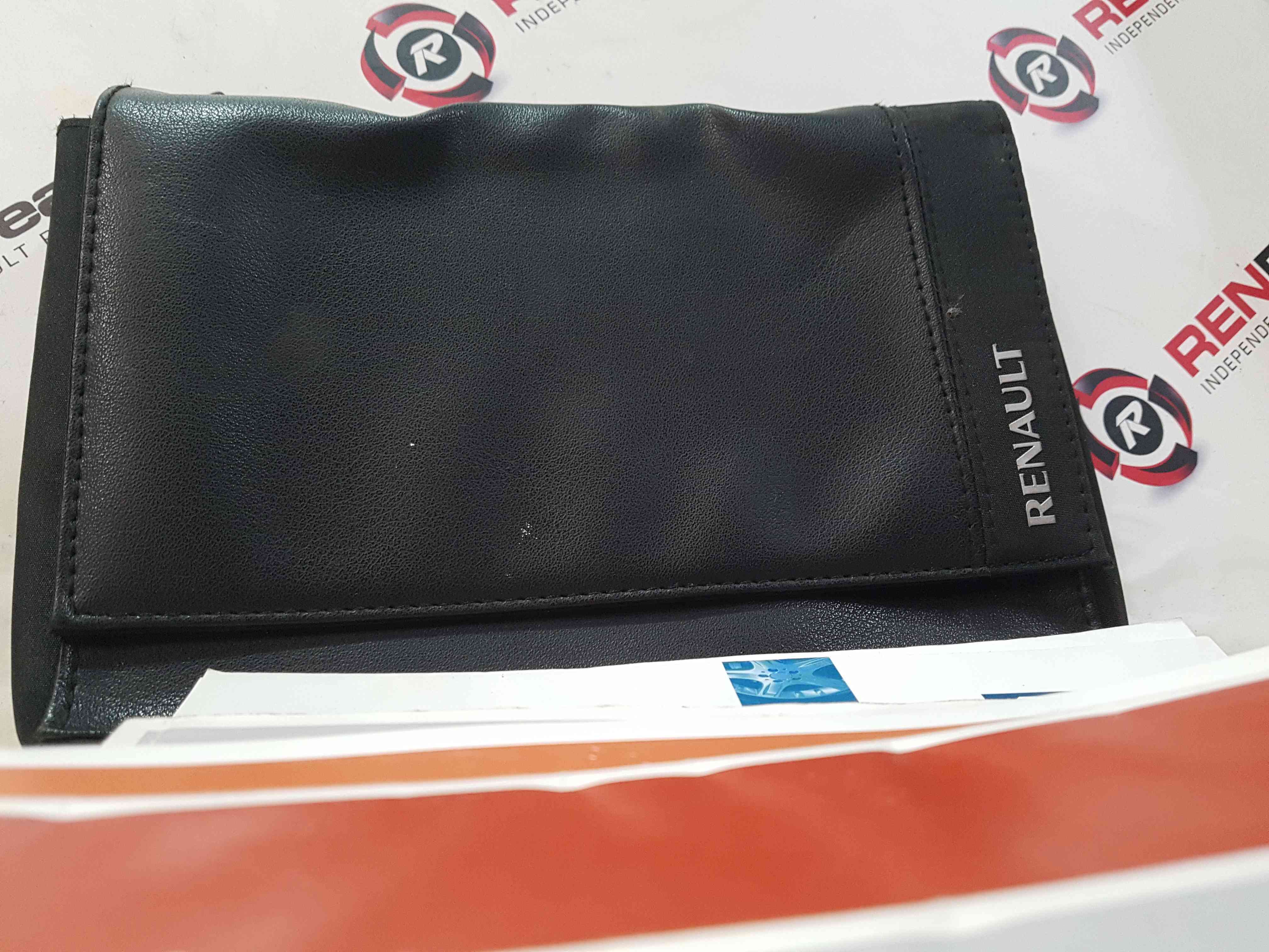 Thumb 3 Renault Megane MK3 2010-2016 Drivers Handbook Booklet Document Wallet