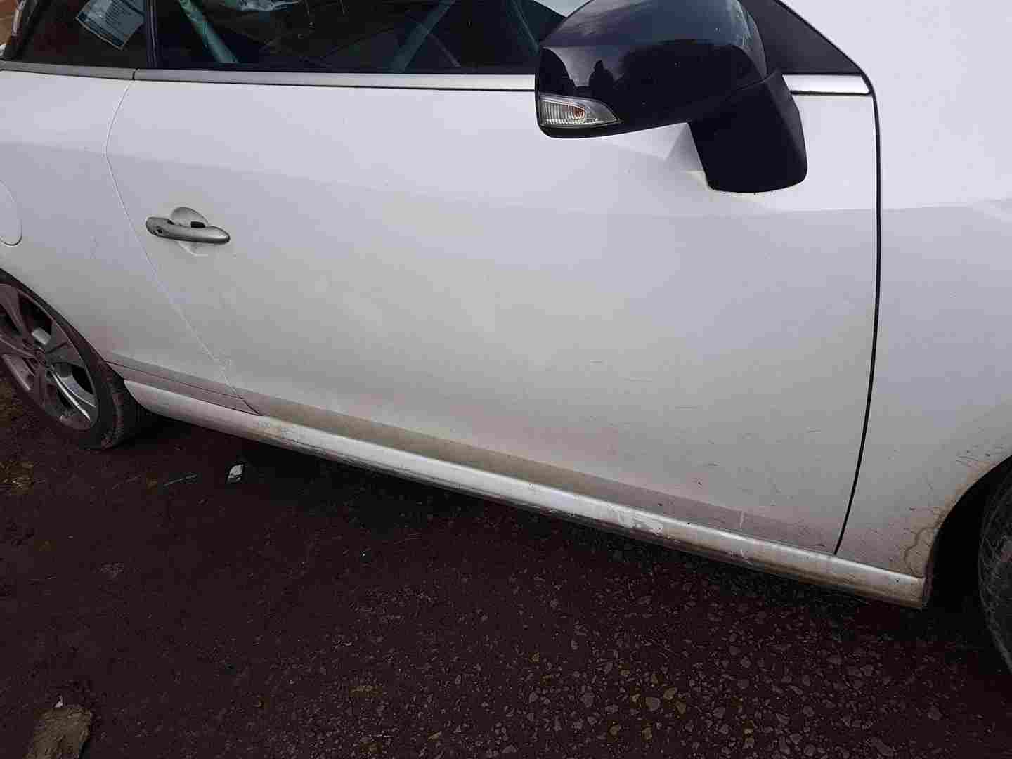 Thumb 3 Renault Megane MK3 Convertible 2008-2010 Drivers Os OSF Front Door White Teqnc