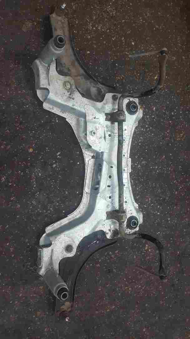 Thumb 2 Renault Megane MK3 Convertible 2008-2016 Front Subframe Wish Bones Complete