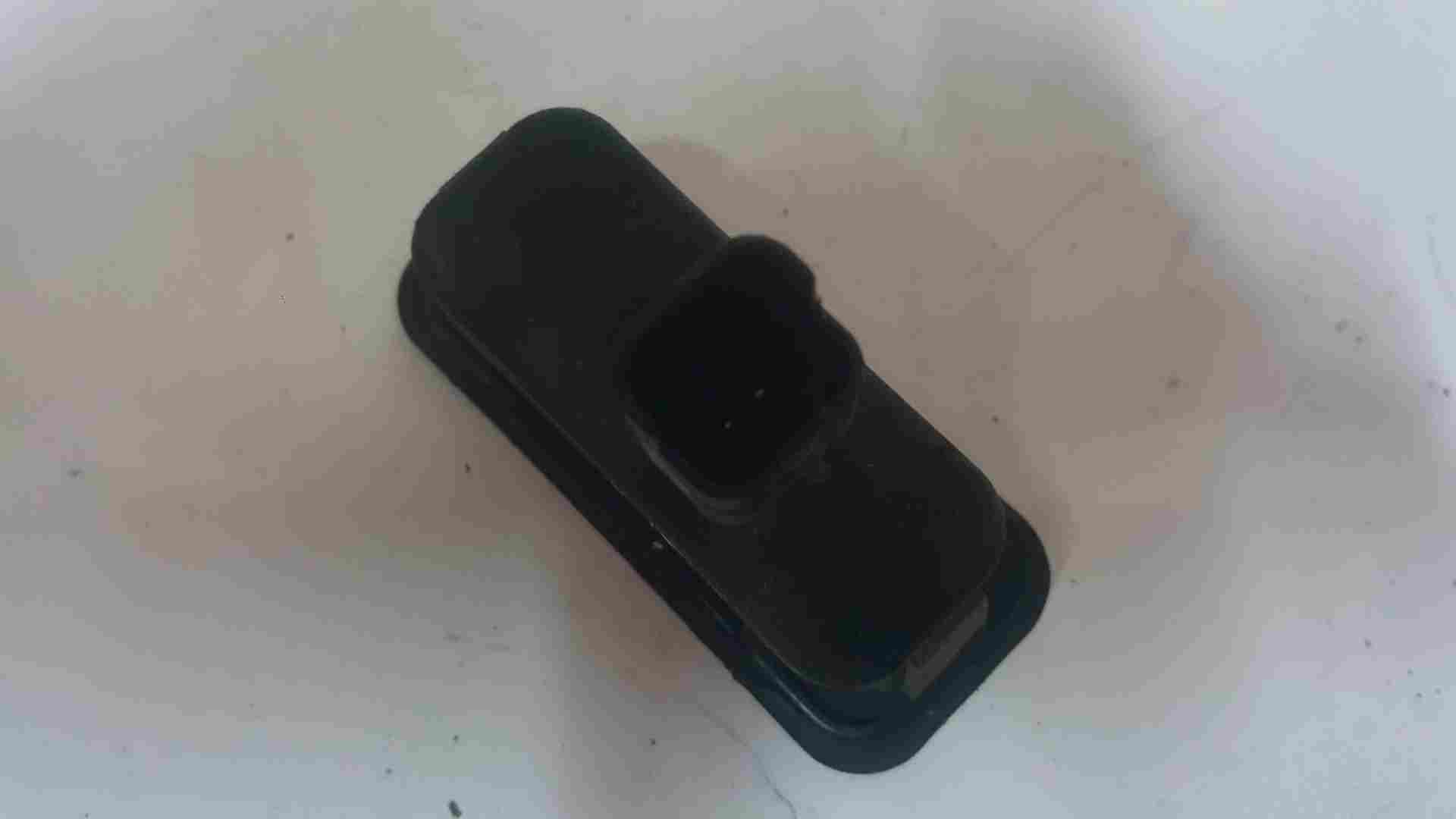 Thumb 3 Renault Megane MK3 Convertible 2008-2024 Rear Tailgate Boot Button Switch 