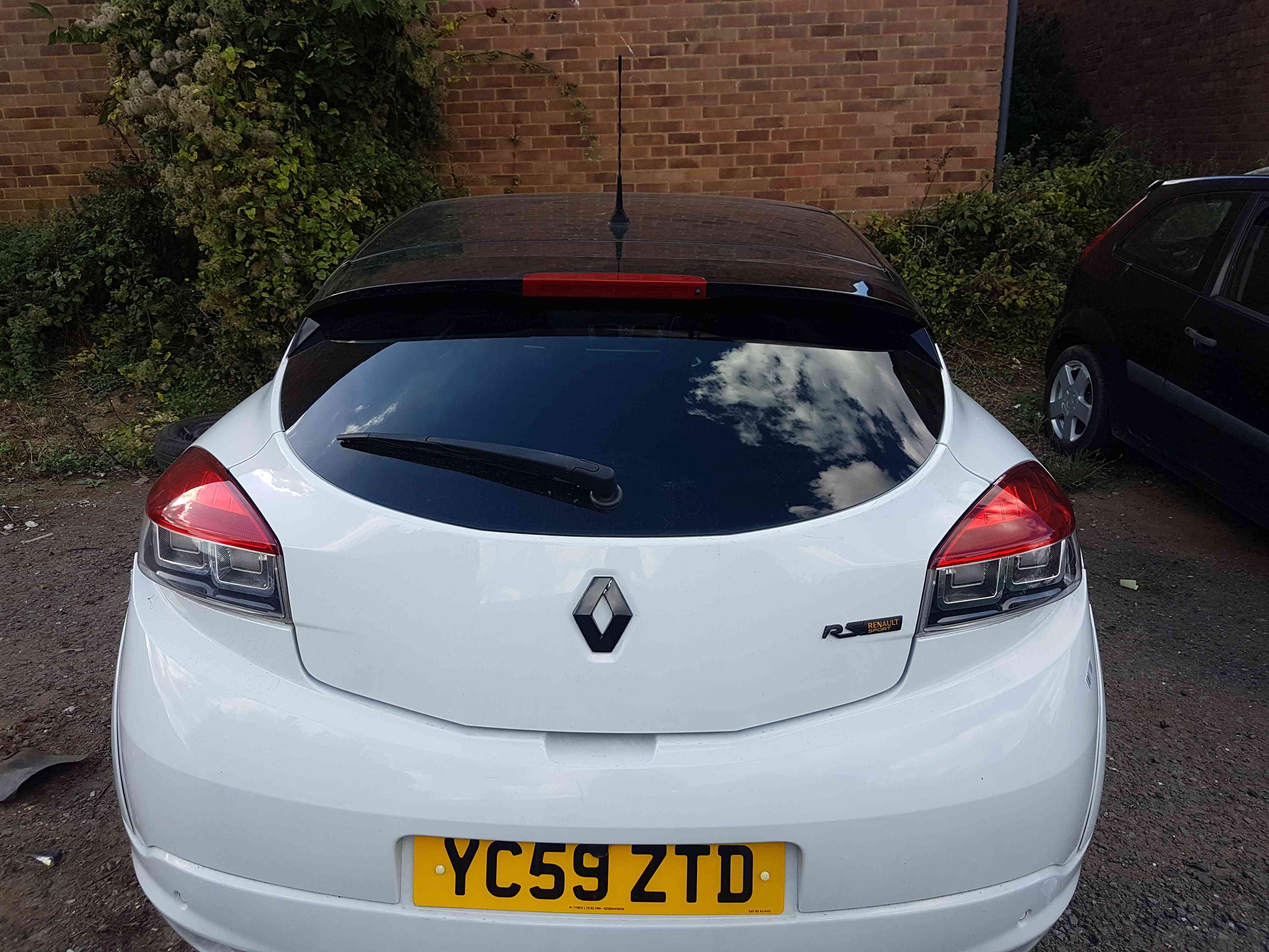 Thumb 2 Renault Megane MK3 Coupe 2008-2014 Rear Tailgate Boot White Ov369