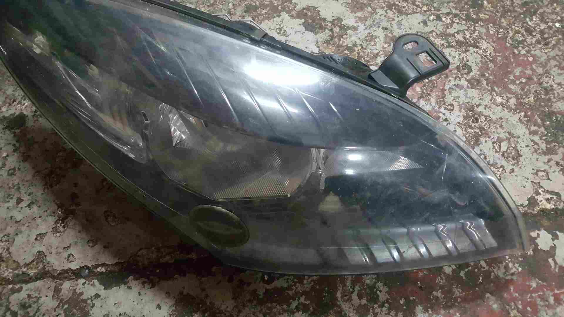 Thumb 4 Renault Megane MK3 Estate 2008-2014 Drivers OSF Front Headlight Head Lamp