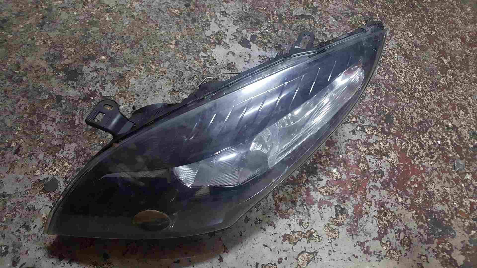 Renault Megane MK3 Estate 2008-2014 Passenger NSF Front Headlight Head Lamp