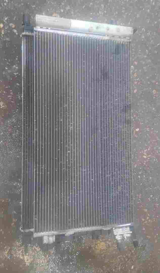 Thumb 5 Renault Megane MK3 GT 2008-2014 2.0 DCi Radiator Rad M9R 610 921000294R
