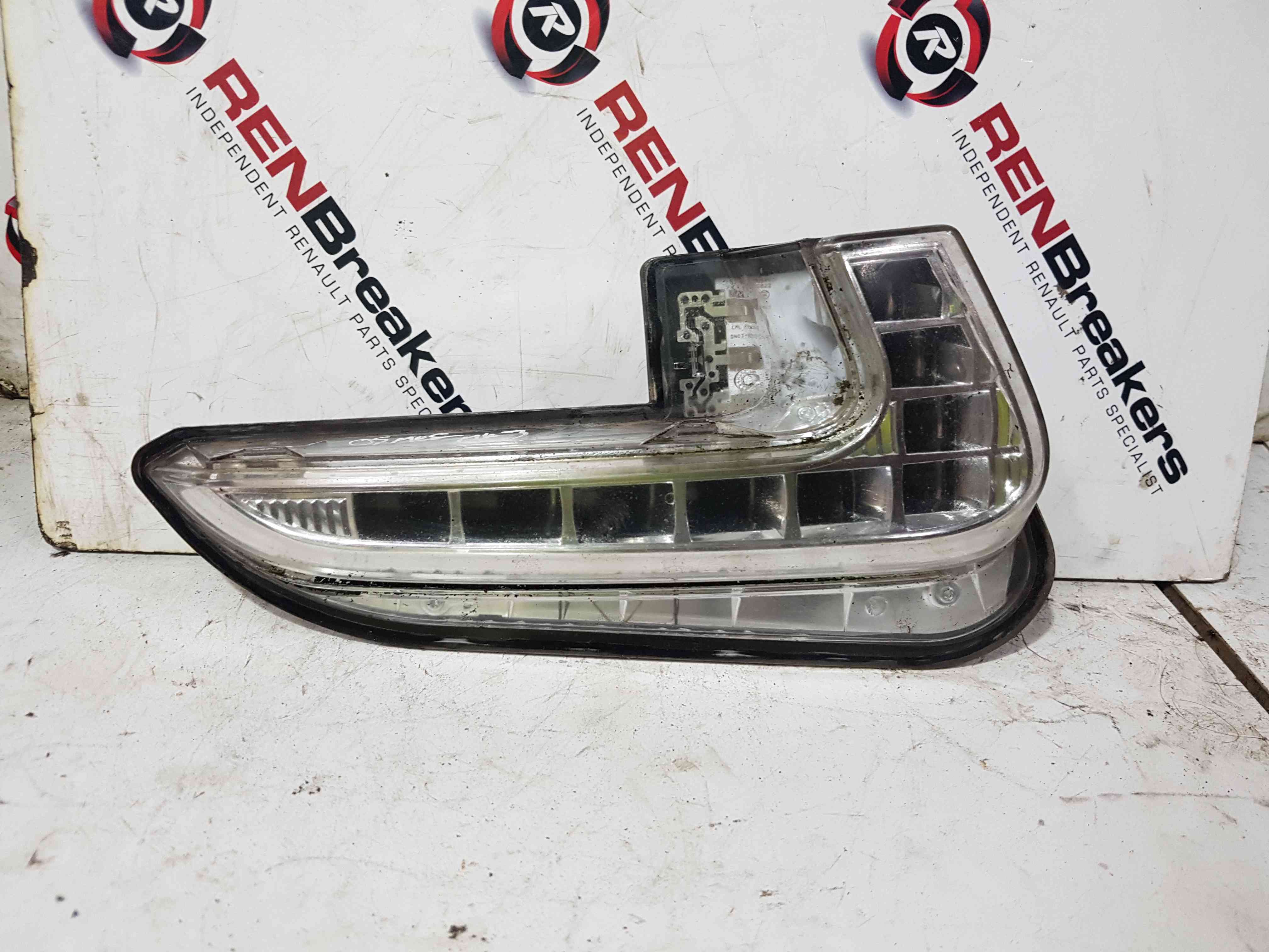 Thumb 3 Renault Megane MK3 Gt Line 2010-2016 Driver OSF Os DRL Day Running Light