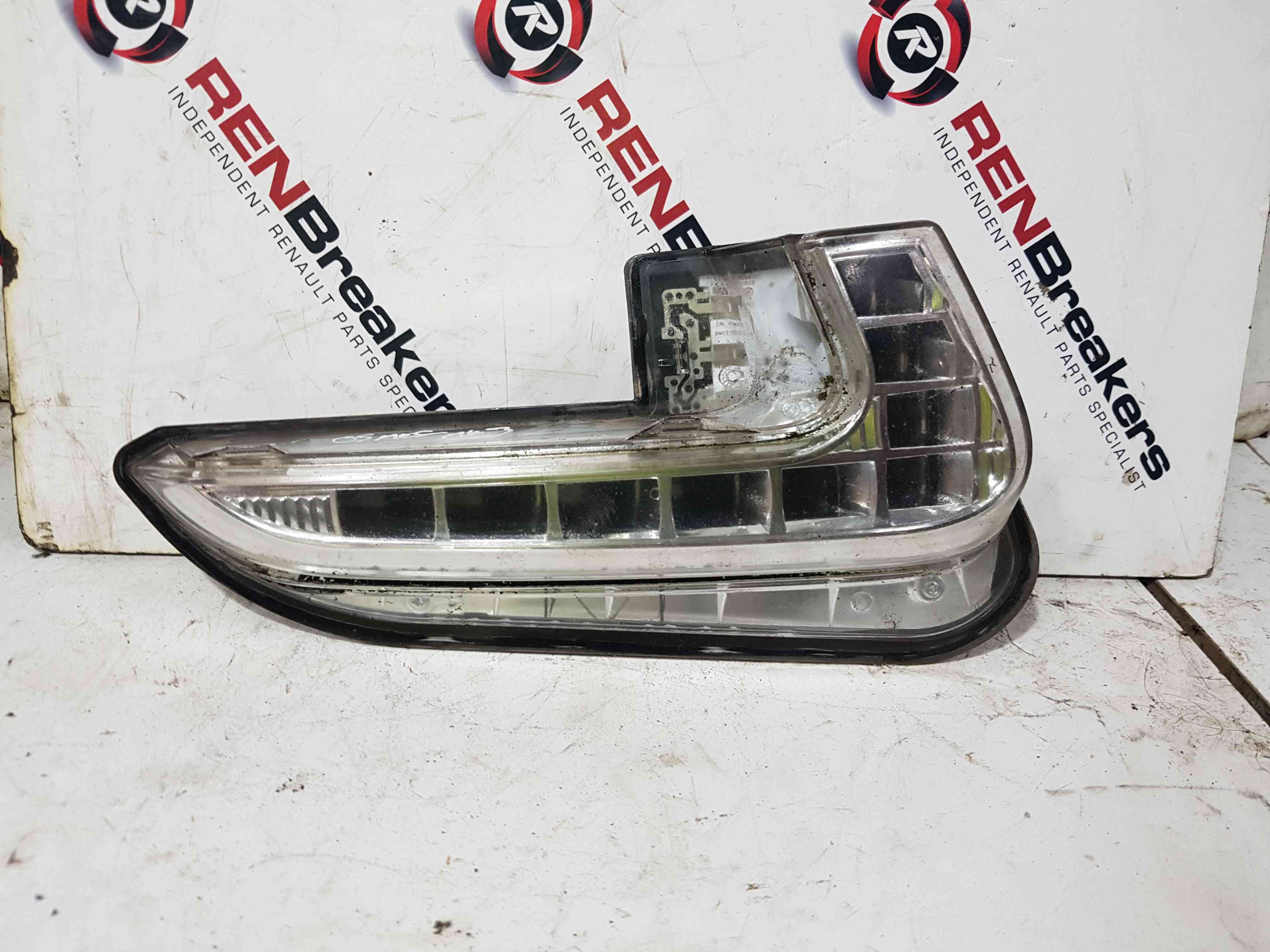 Renault Megane MK3 Gt Line 2010-2016 Driver OSF Os DRL Day Running Light