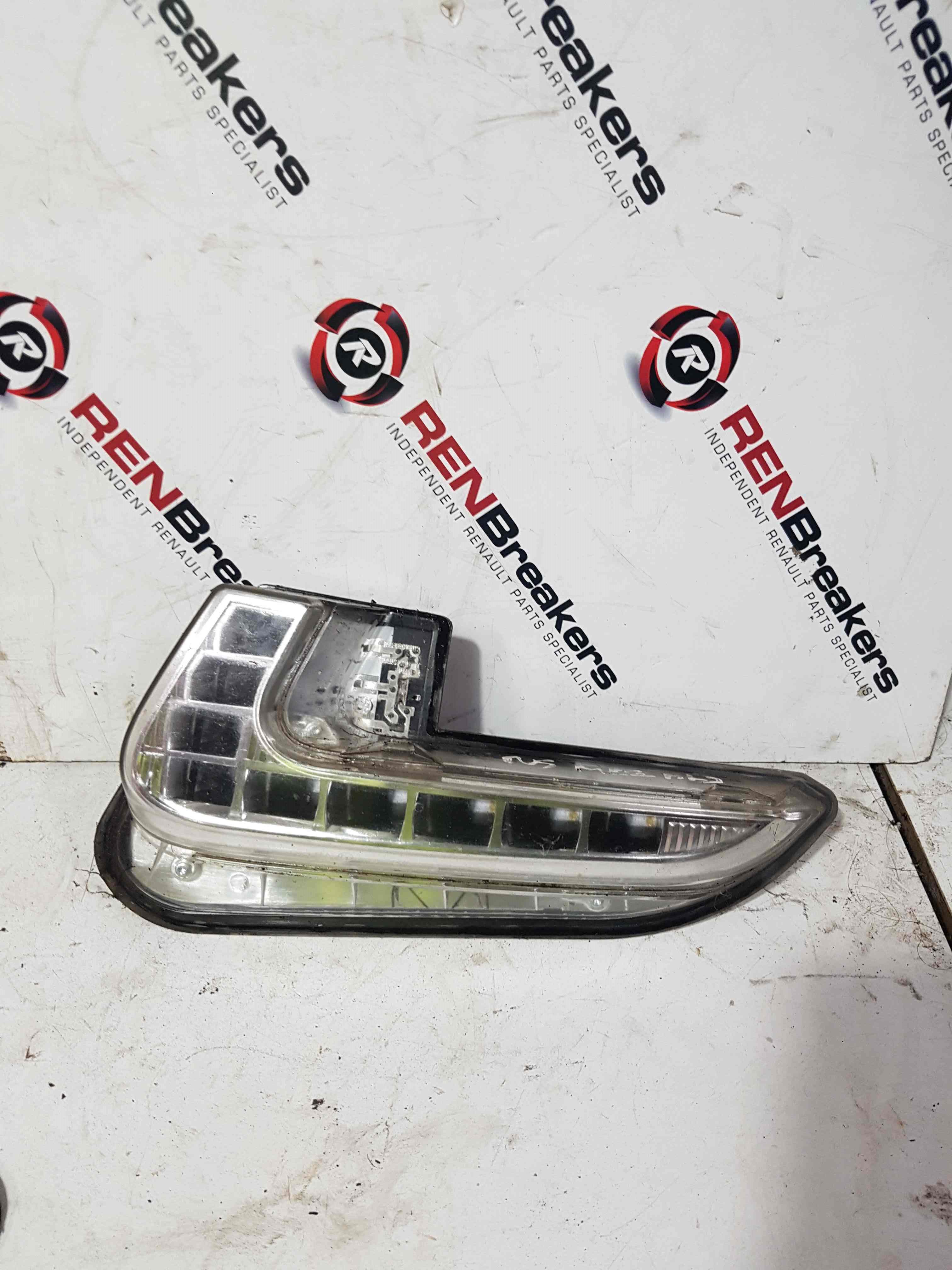 Thumb 3 Renault Megane MK3 Gt Line 2010-2016 Passenger Ns DRL Day Running Light