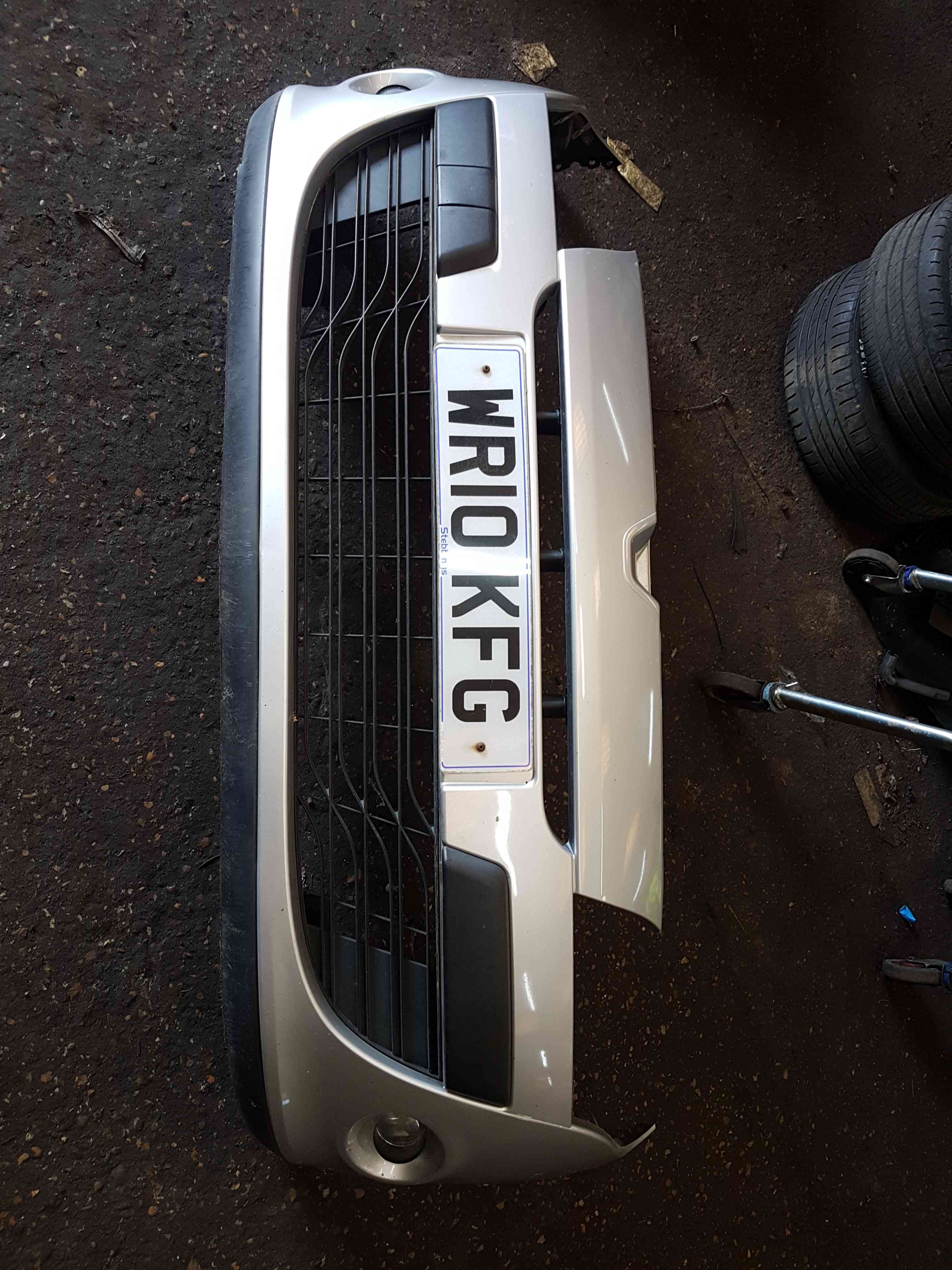 Thumb 7 Renault Megane MK3 Hatchback 2008-2012 Front Bumper Silver Ted69