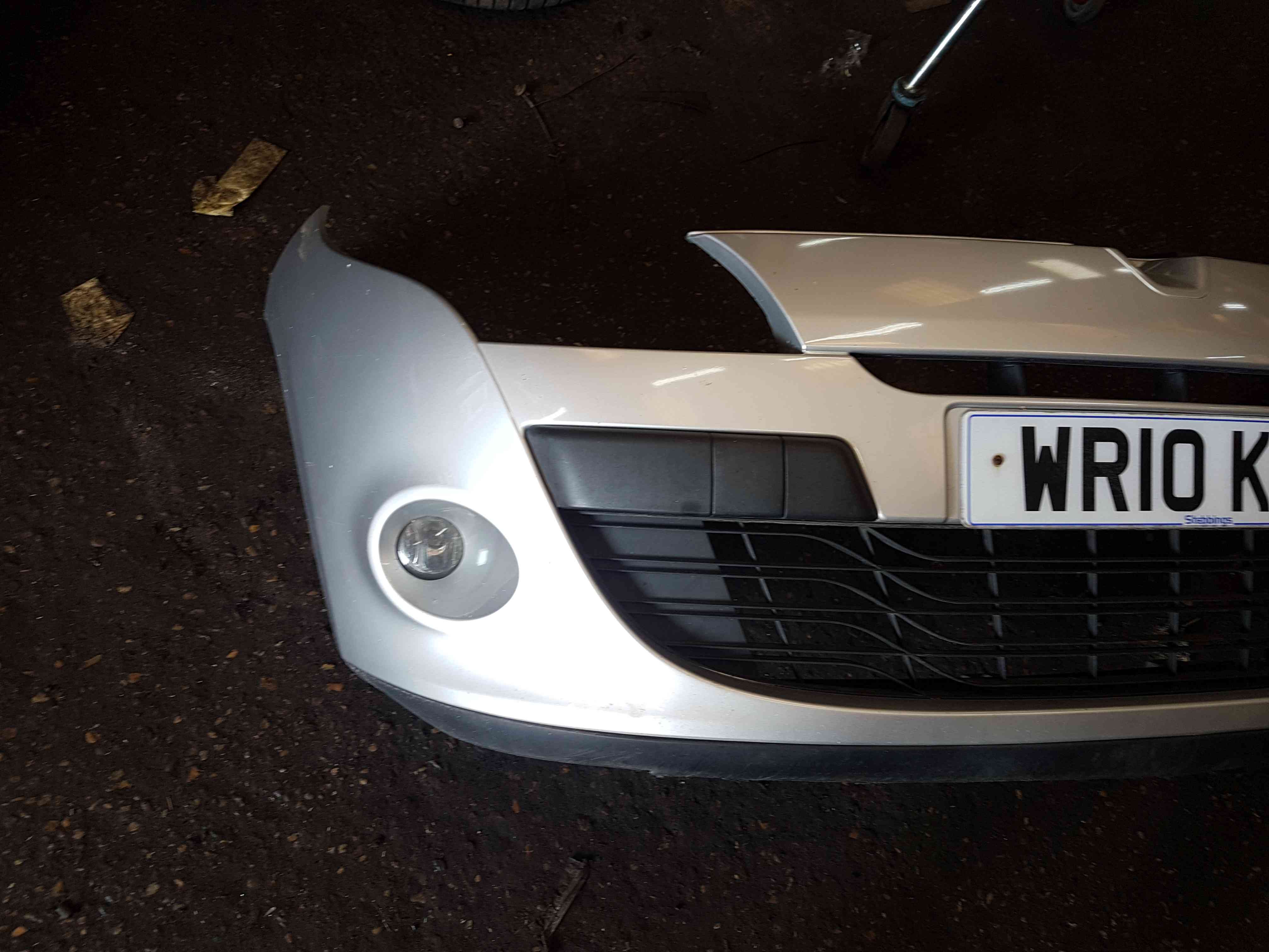 Thumb 3 Renault Megane MK3 Hatchback 2008-2012 Front Bumper Silver Ted69