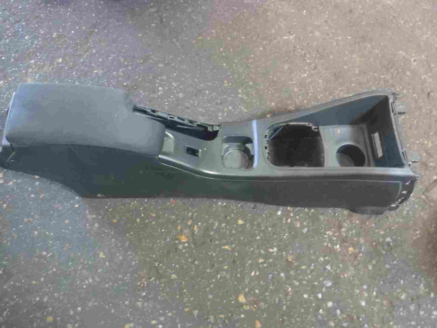 Renault Megane MK3 Hatchback 2008-2014 Centre Arm Rest Panel Holders