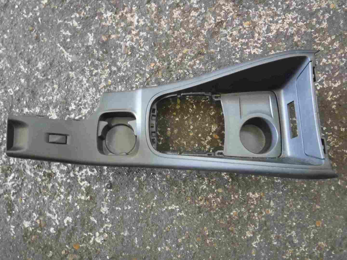 Renault Megane MK3 Hatchback 2008-2014 Centre Console Trim Cup Holder Plastic