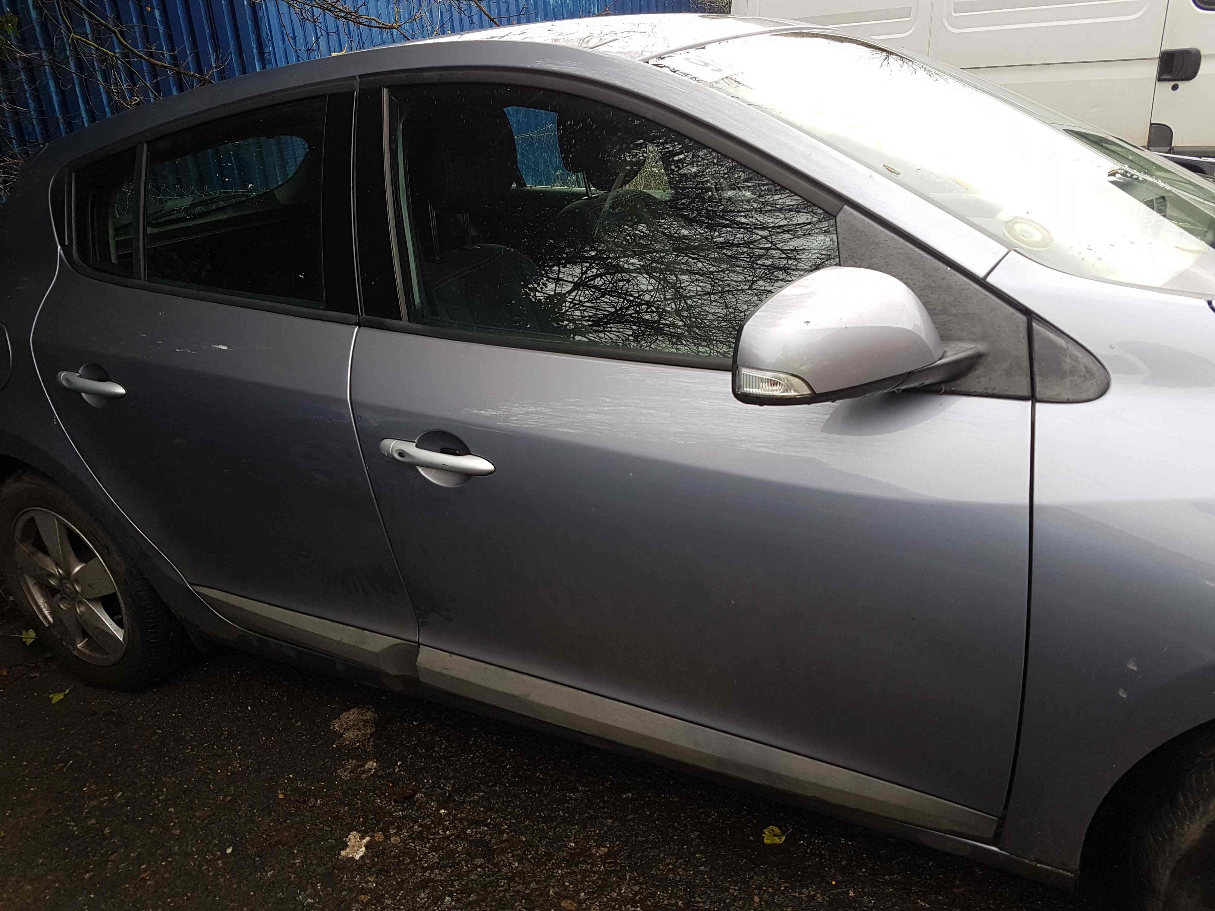 Thumb 3 Renault Megane MK3 Hatchback 2008-2014 Drivers OSF Front Door Grey Ternr 5Dr