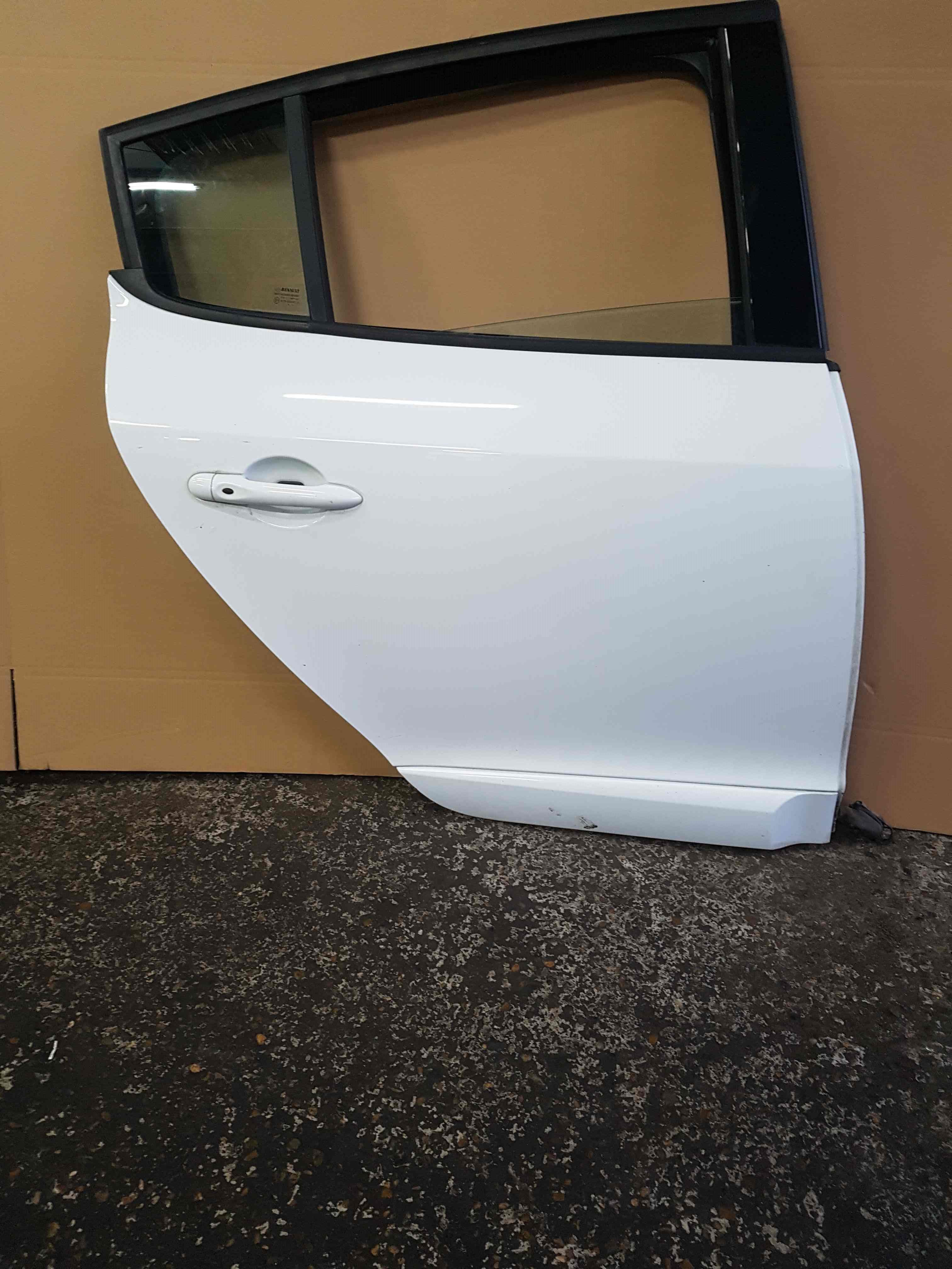 Thumb 3 Renault Megane MK3 Hatchback 2008-2014 Drivers OSR Rear Door White Ov369 369