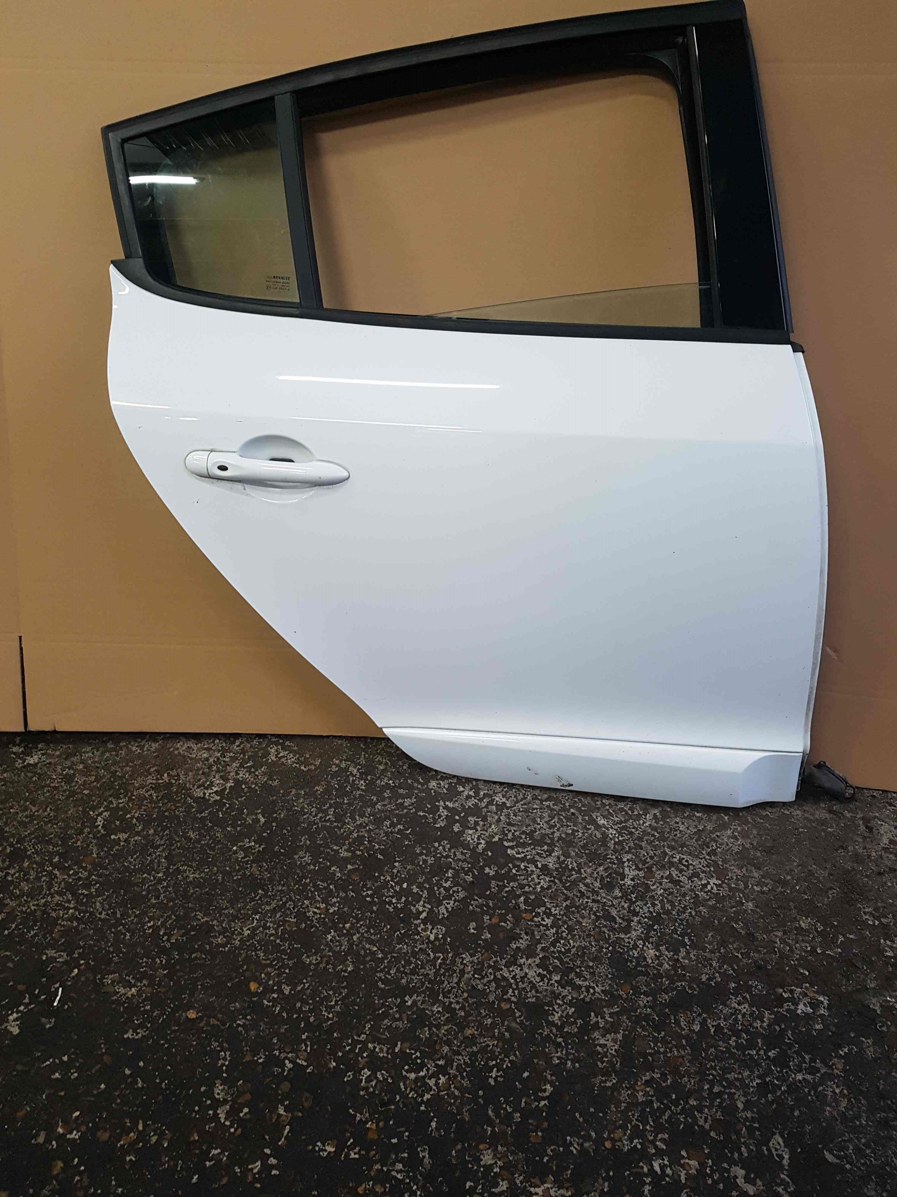 Thumb 4 Renault Megane MK3 Hatchback 2008-2014 Drivers OSR Rear Door White Ov369 369