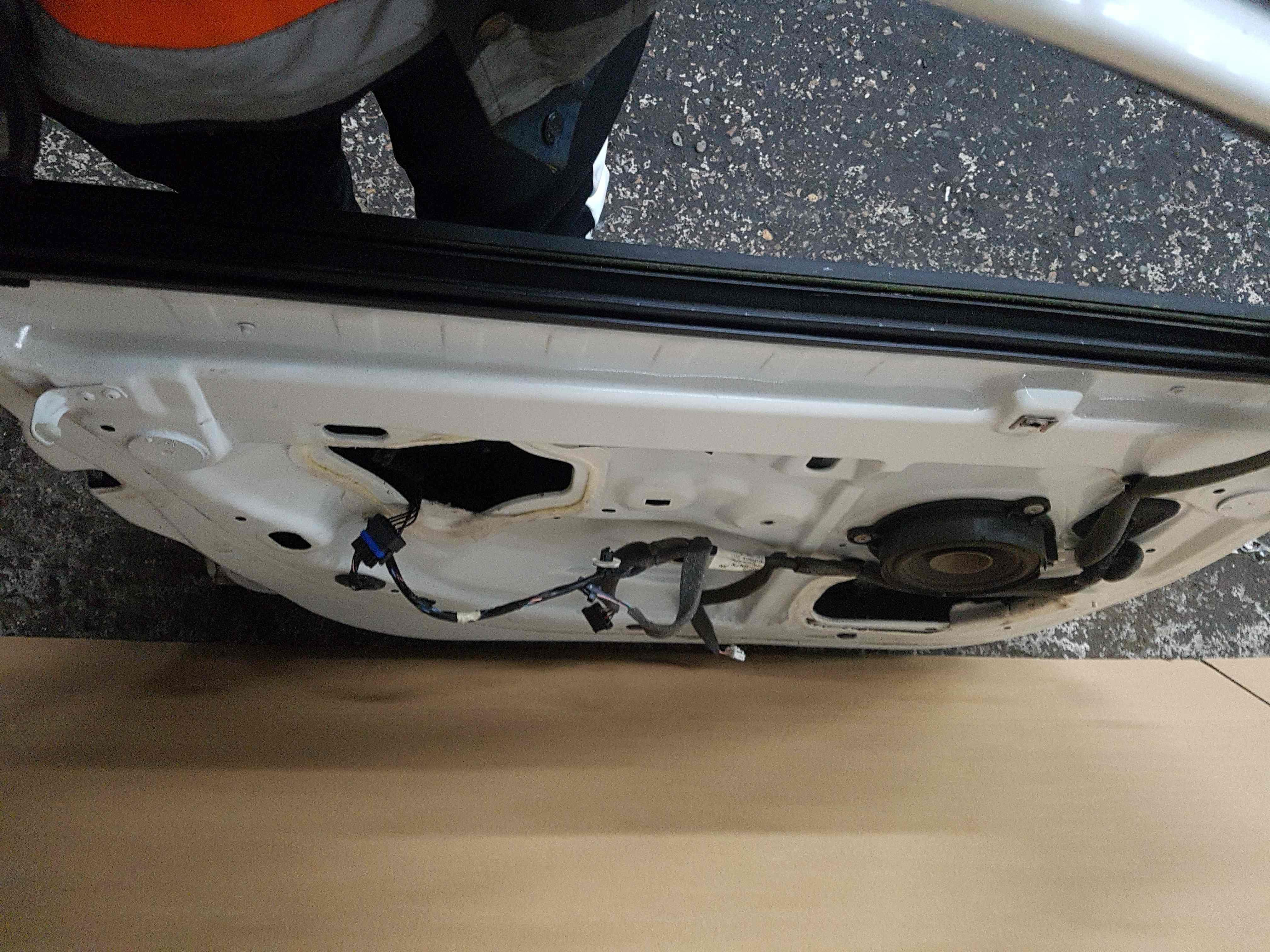 Thumb 4 Renault Megane MK3 Hatchback 2008-2014 Passenger NSF Front Door White Ov369 369