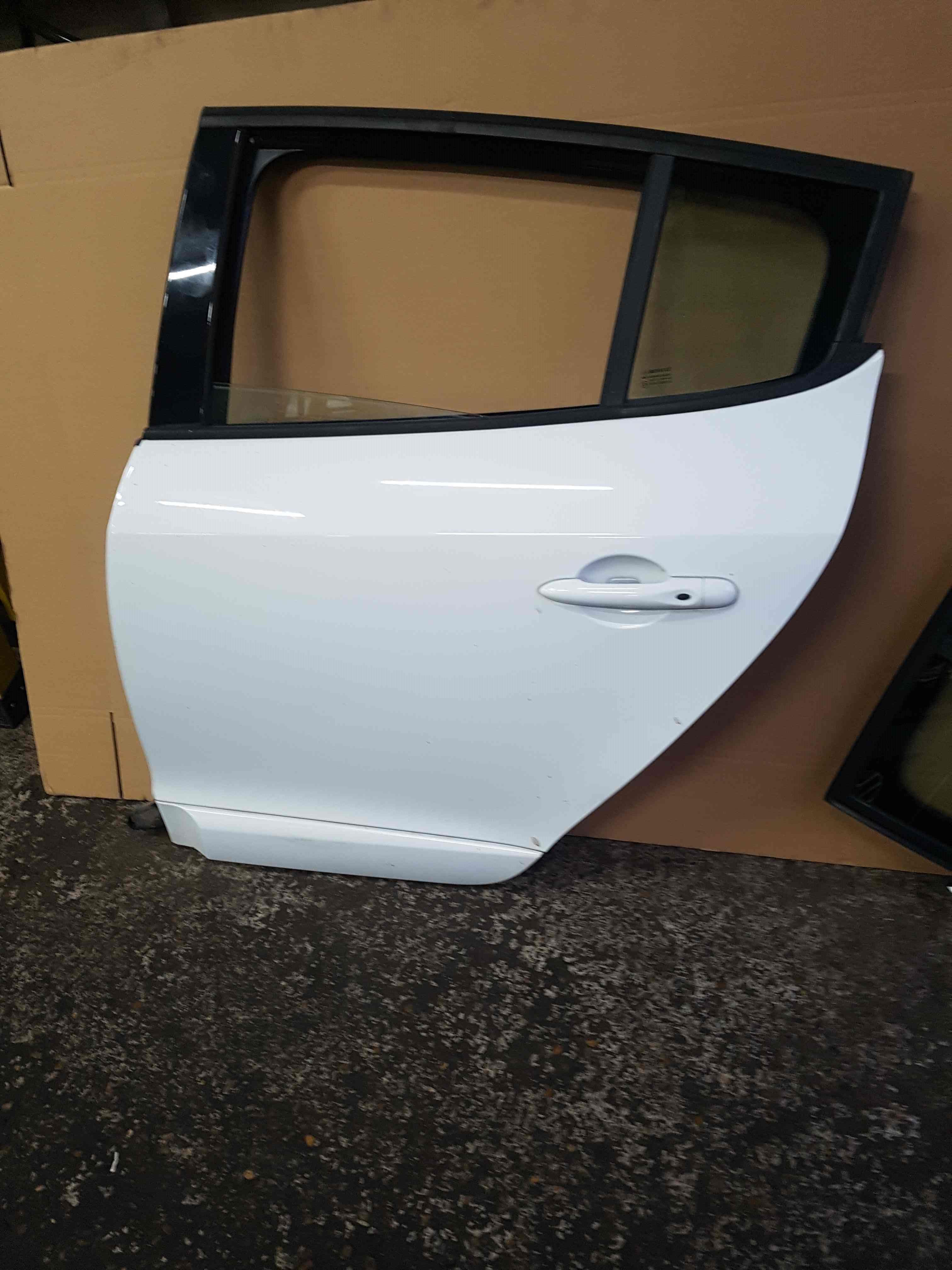 Thumb 7 Renault Megane MK3 Hatchback 2008-2014 Passenger Nbsr Rear Door White Ov369 369