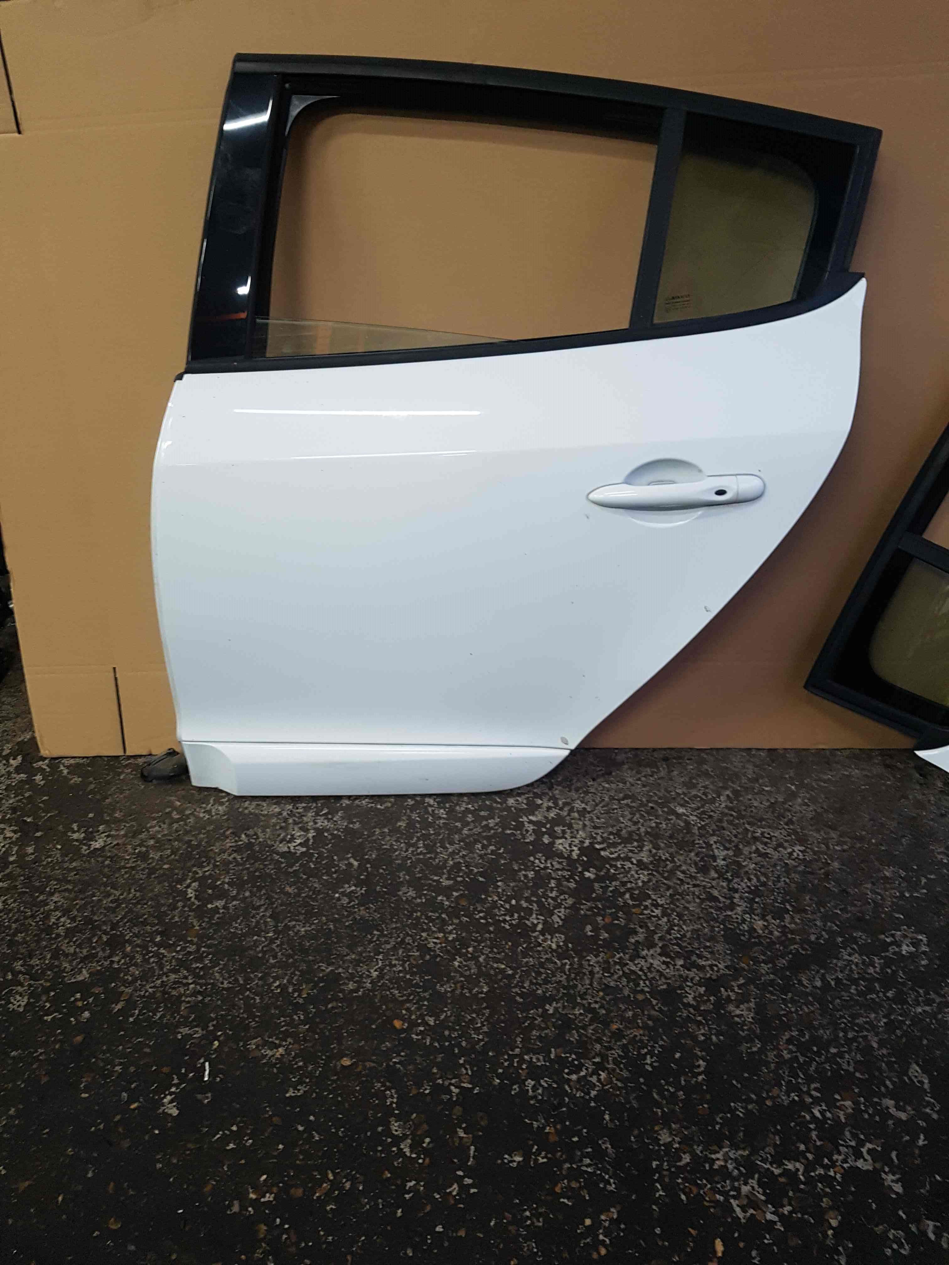 Renault Megane MK3 Hatchback 2008-2014 Passenger Nbsr Rear Door White Ov369 369