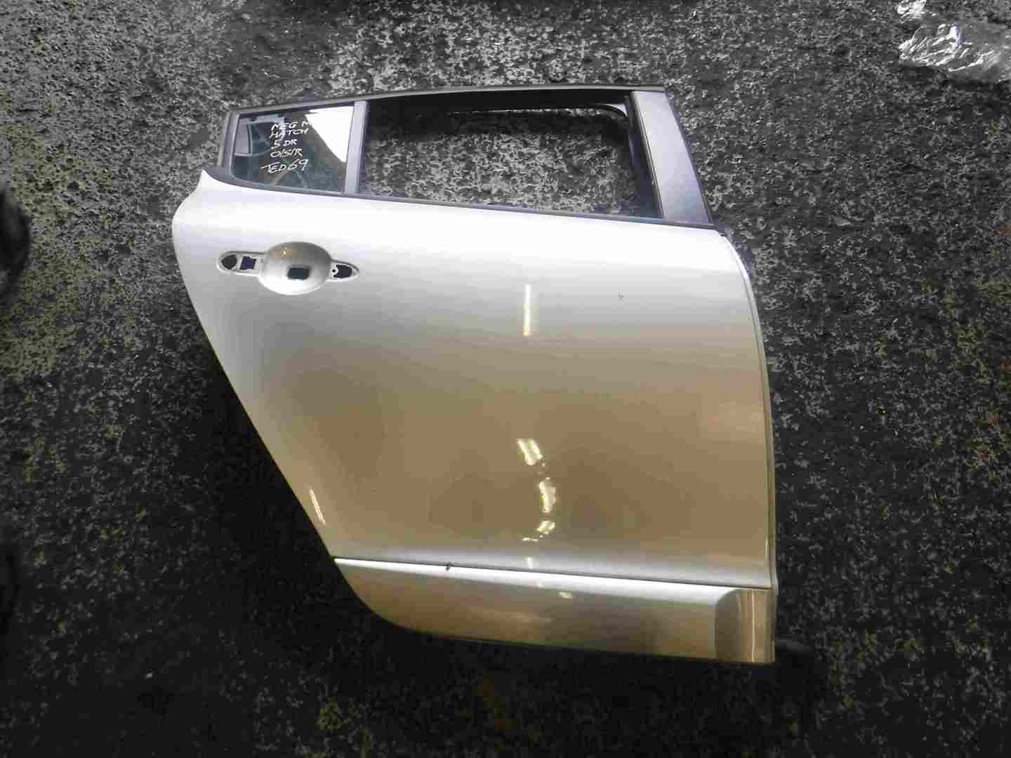 Renault Megane MK3 Hatchback 2008-2016 Drivers OSR Rear Door Silver TED69